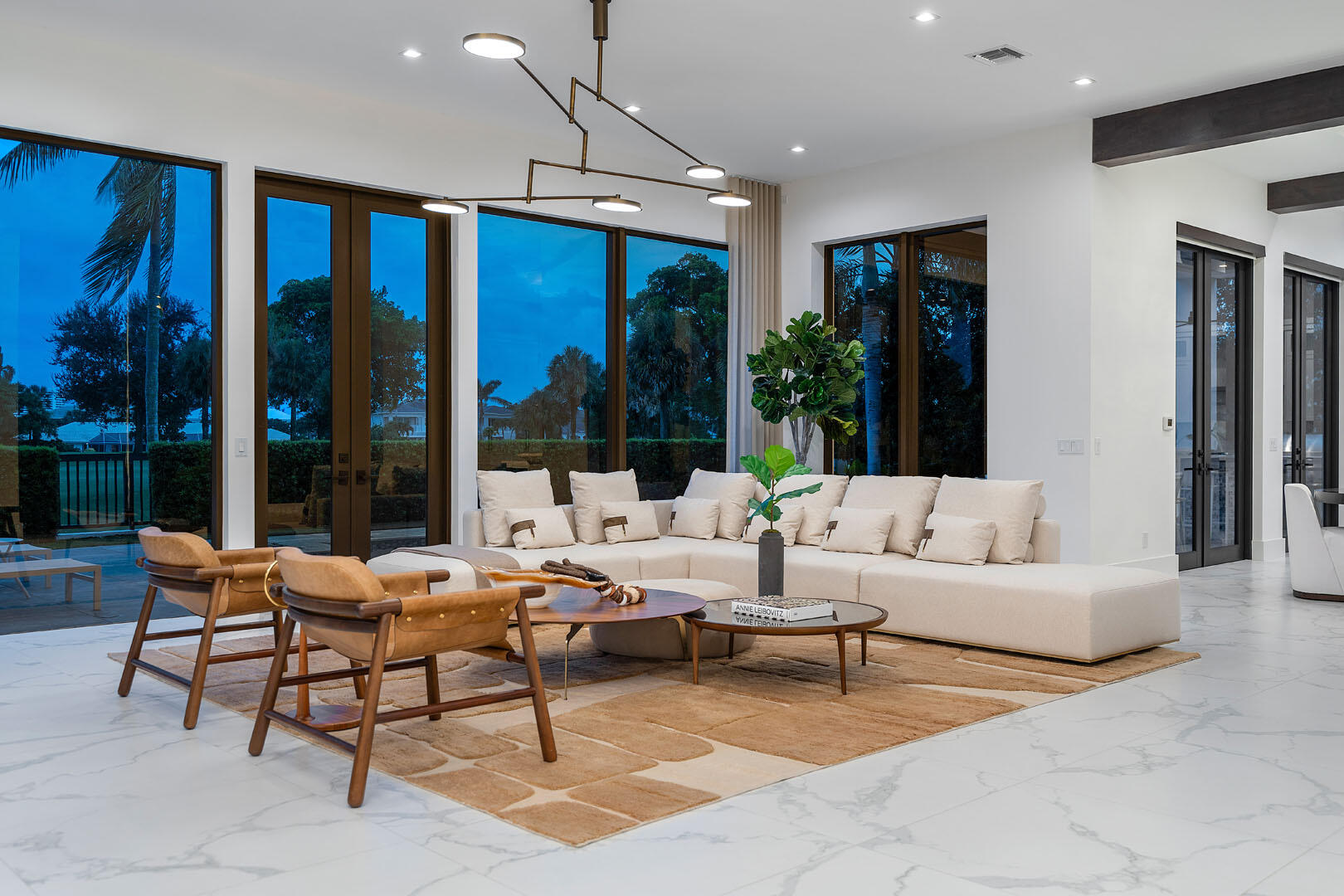 ROYAL PALM YACHT & COUNTRY CLUB - Residential