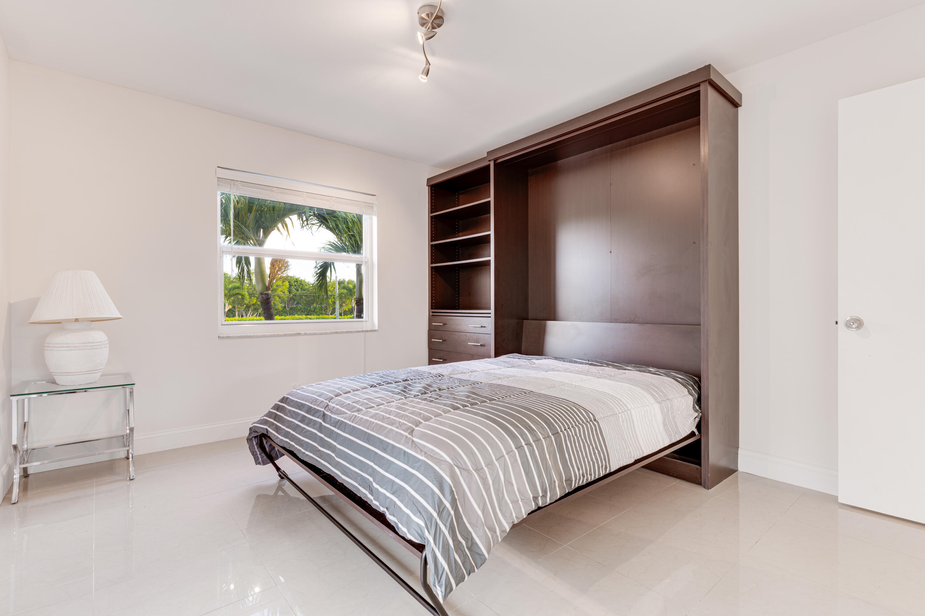 KINGS POINT CAPRI CONDOS - Residential Lease