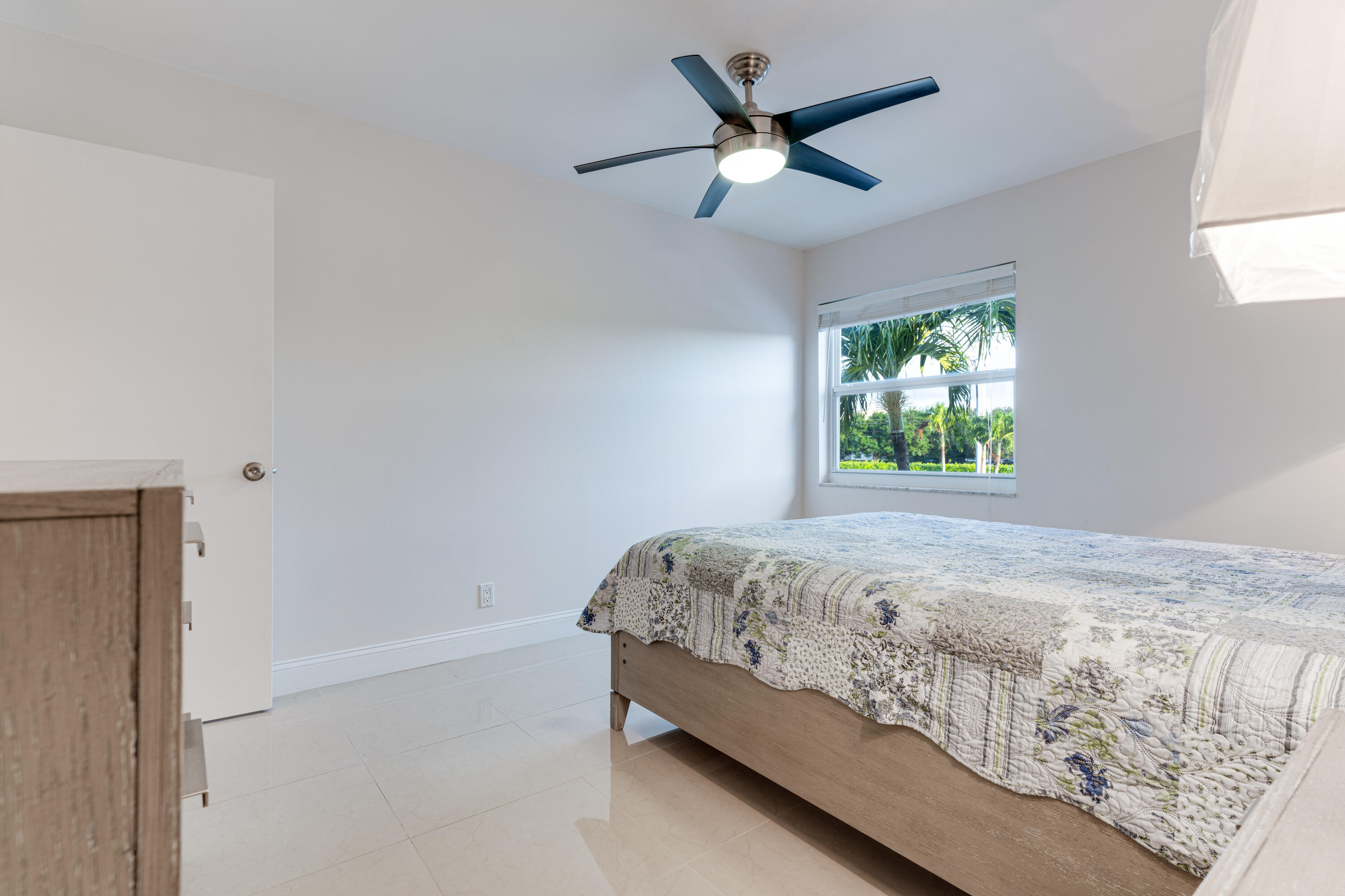 KINGS POINT CAPRI CONDOS - Residential Lease