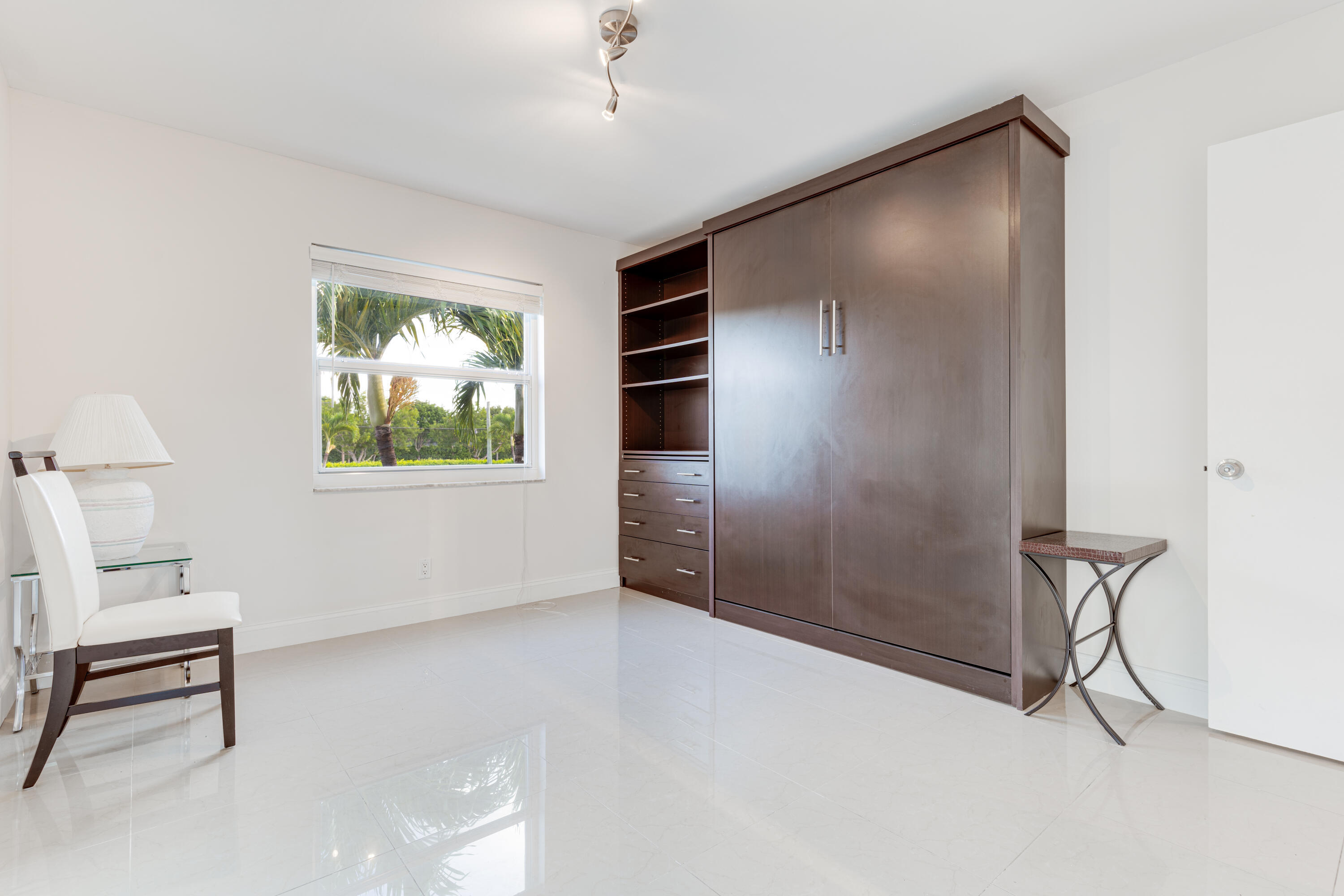 KINGS POINT CAPRI CONDOS - Residential Lease
