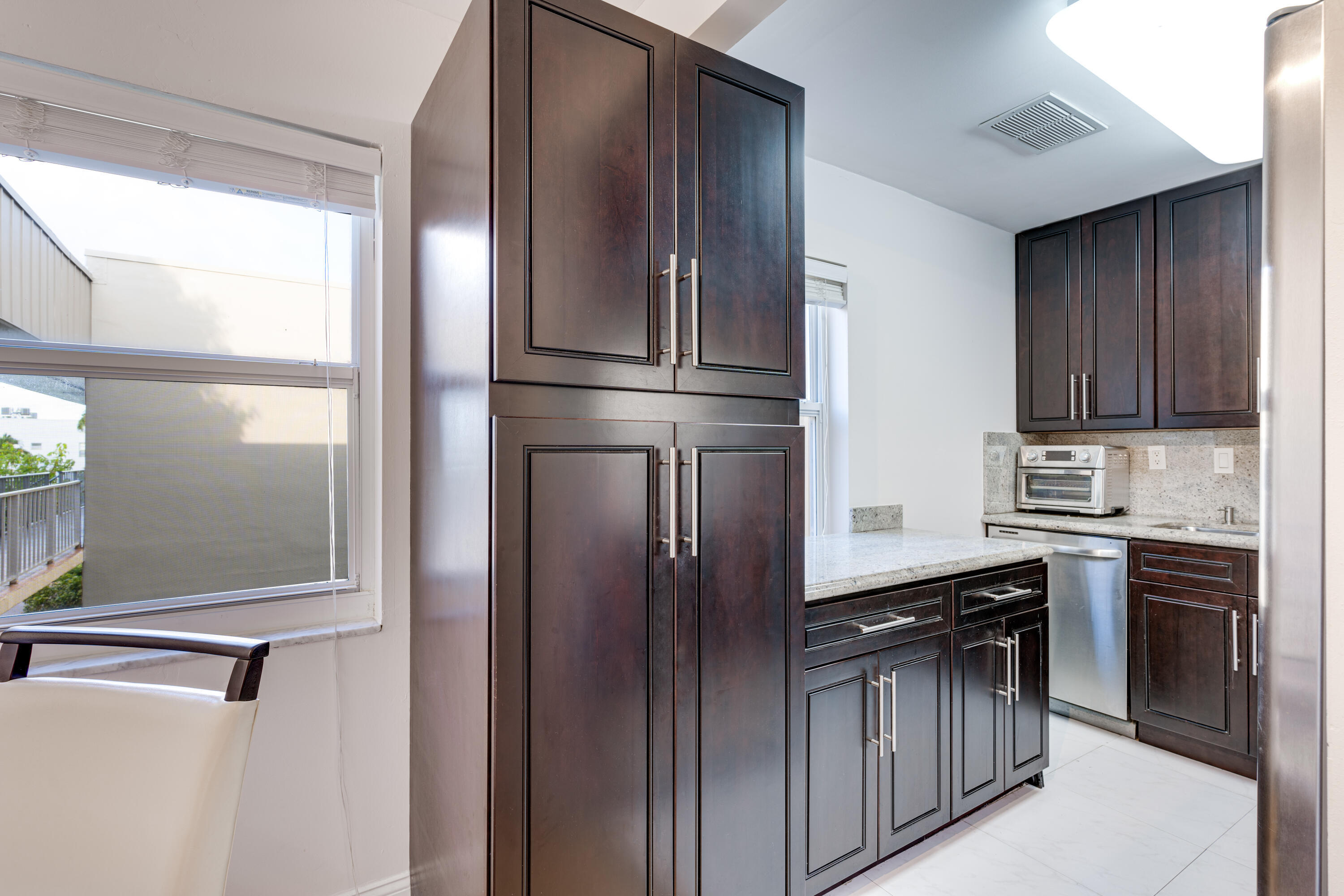 KINGS POINT CAPRI CONDOS - Residential Lease