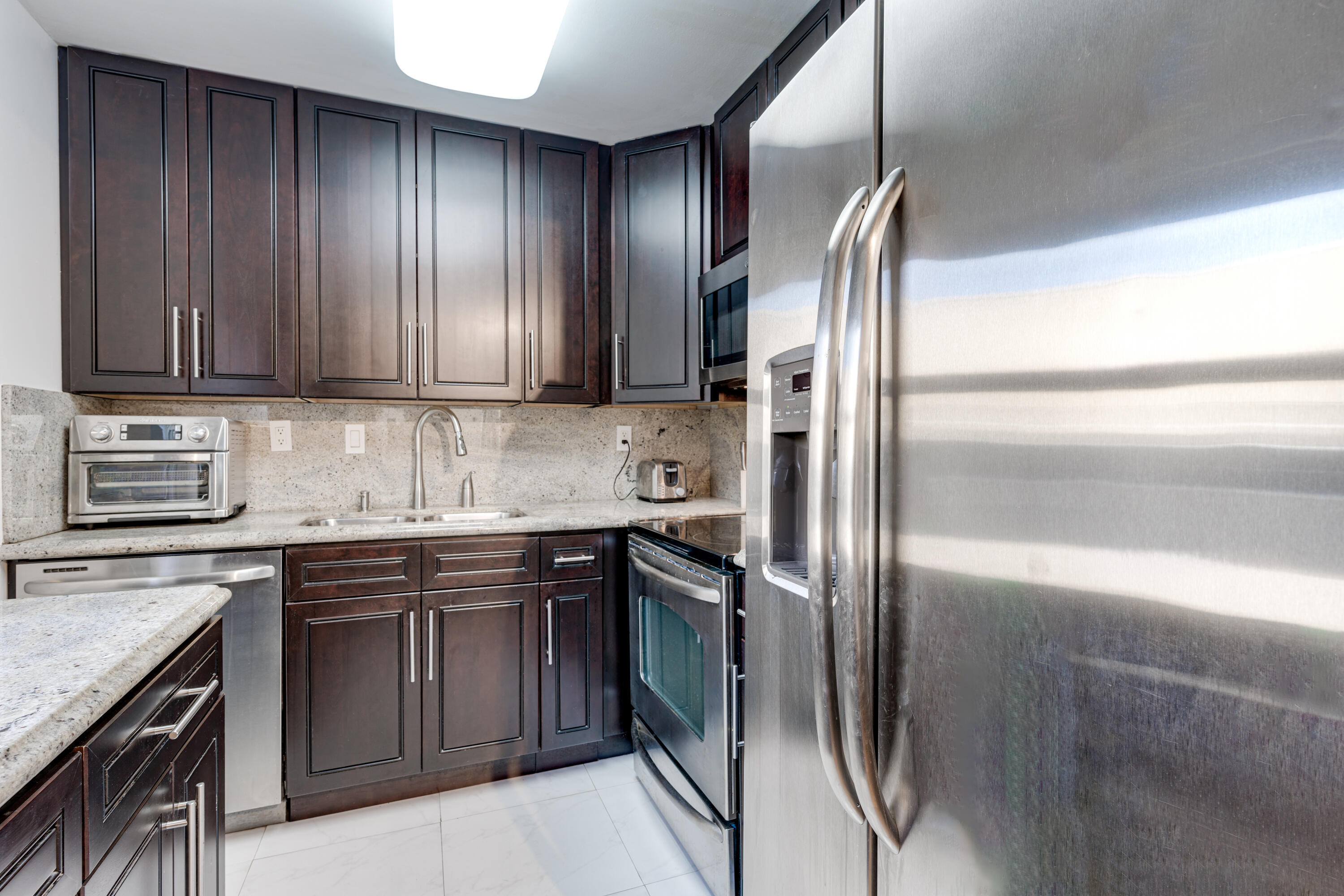 KINGS POINT CAPRI CONDOS - Residential Lease