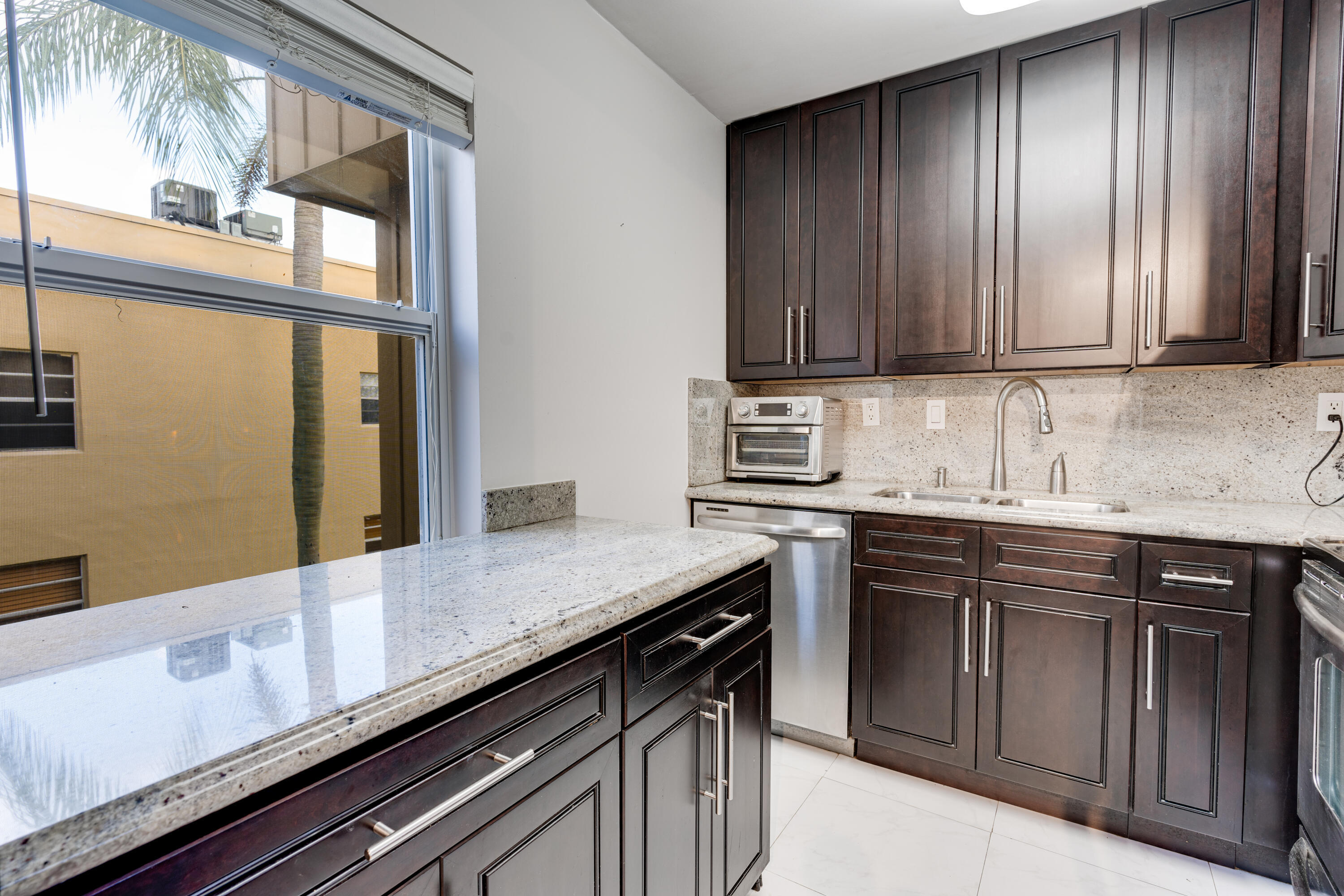 KINGS POINT CAPRI CONDOS - Residential Lease