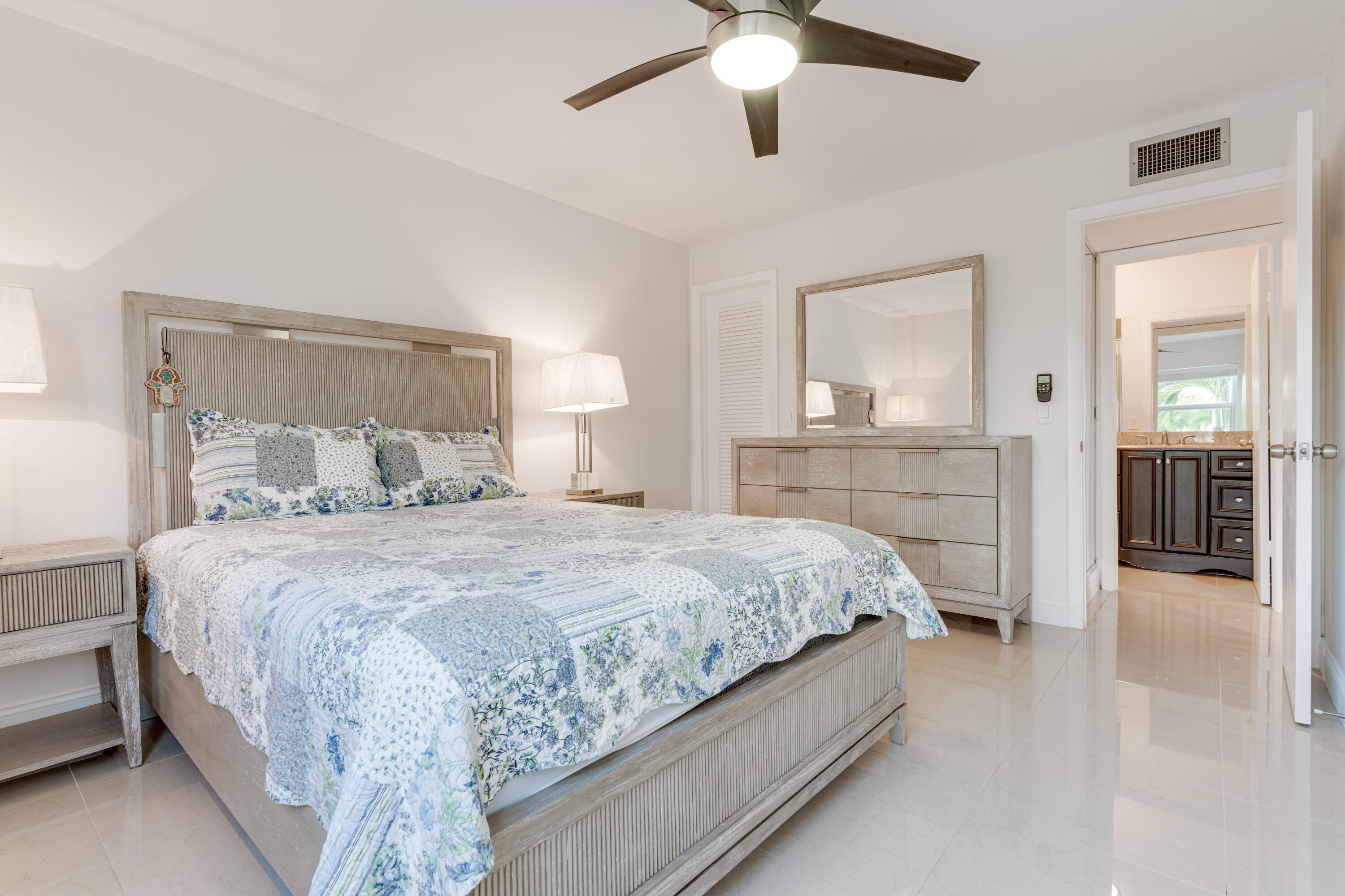 KINGS POINT CAPRI CONDOS - Residential Lease