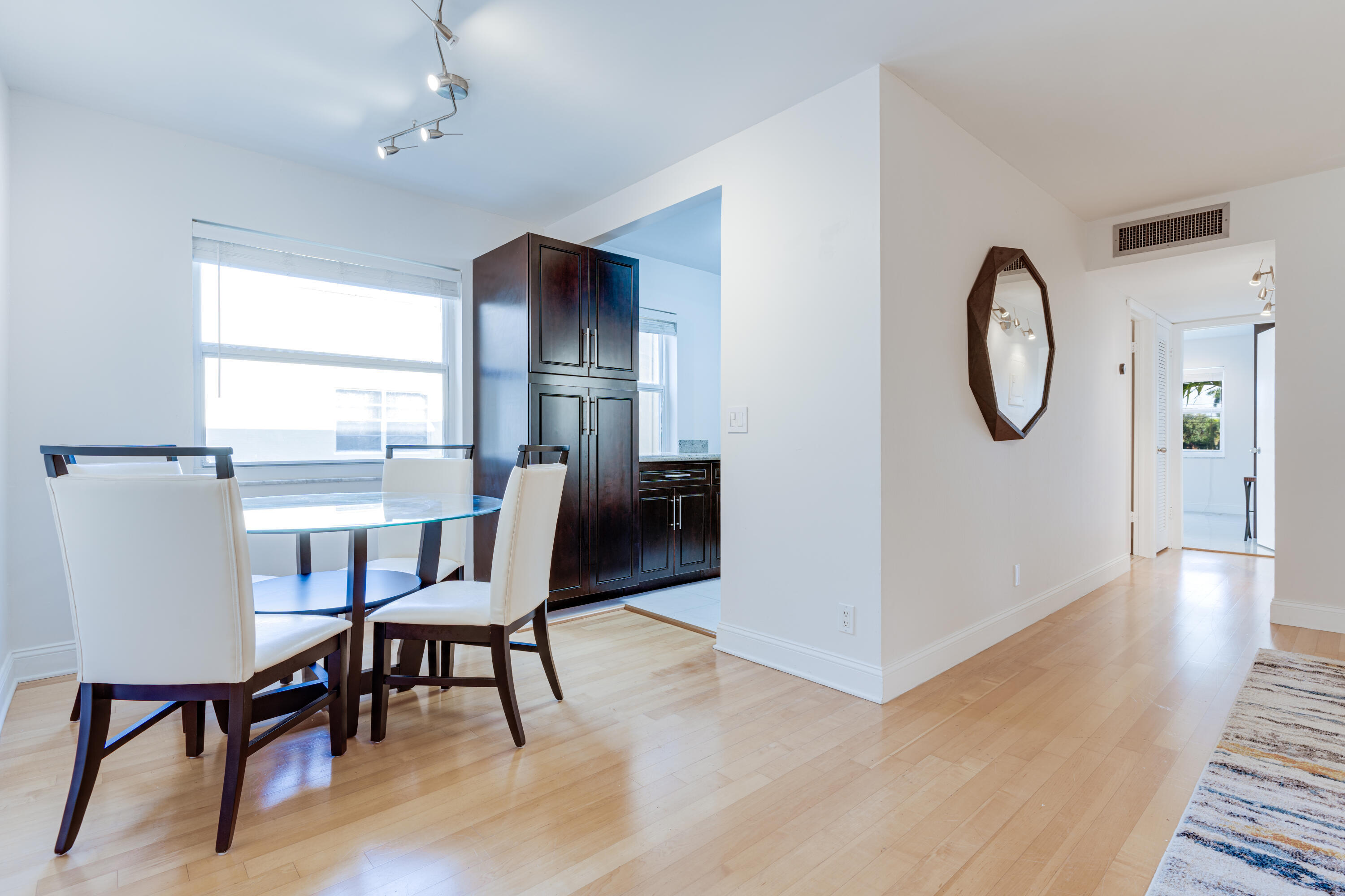 KINGS POINT CAPRI CONDOS - Residential Lease