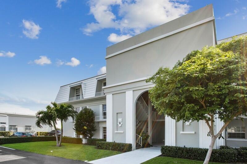 CHATEAU CHEVERNY IBIS ISLE CONDO - Residential