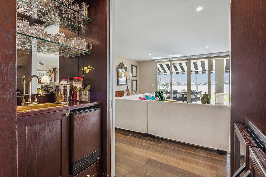 CHATEAU CHEVERNY IBIS ISLE CONDO - Residential