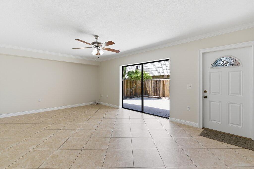VILLAGE OF SANDALWOOD LAKES SOUTH - Residential