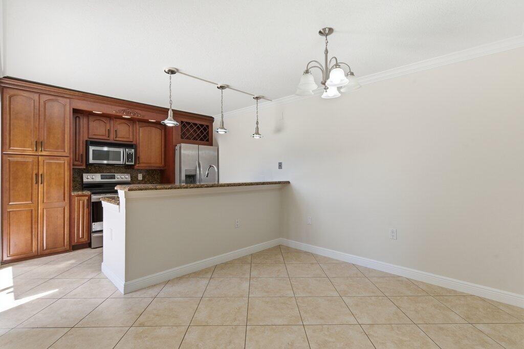 VILLAGE OF SANDALWOOD LAKES SOUTH - Residential