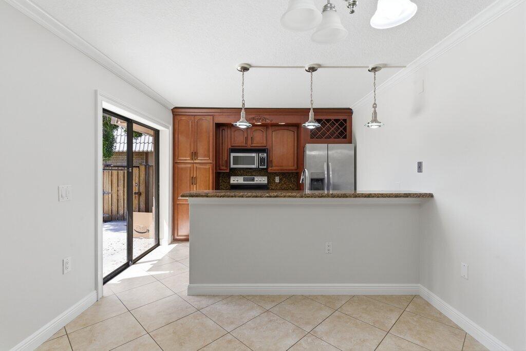 VILLAGE OF SANDALWOOD LAKES SOUTH - Residential