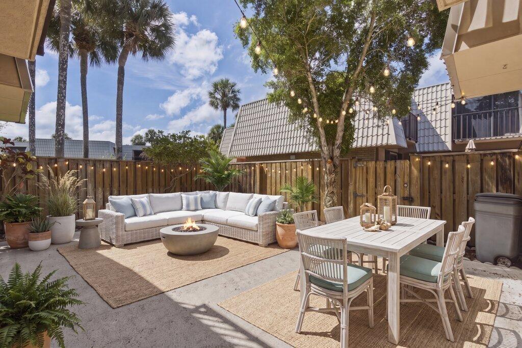 VILLAGE OF SANDALWOOD LAKES SOUTH - Residential