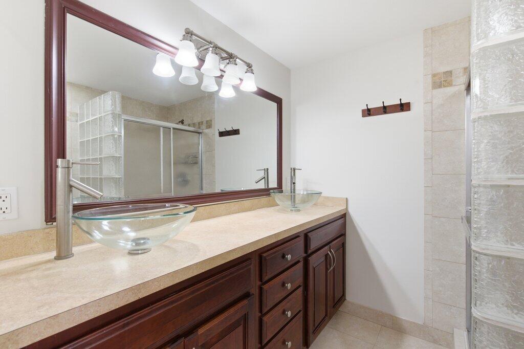 VILLAGE OF SANDALWOOD LAKES SOUTH - Residential