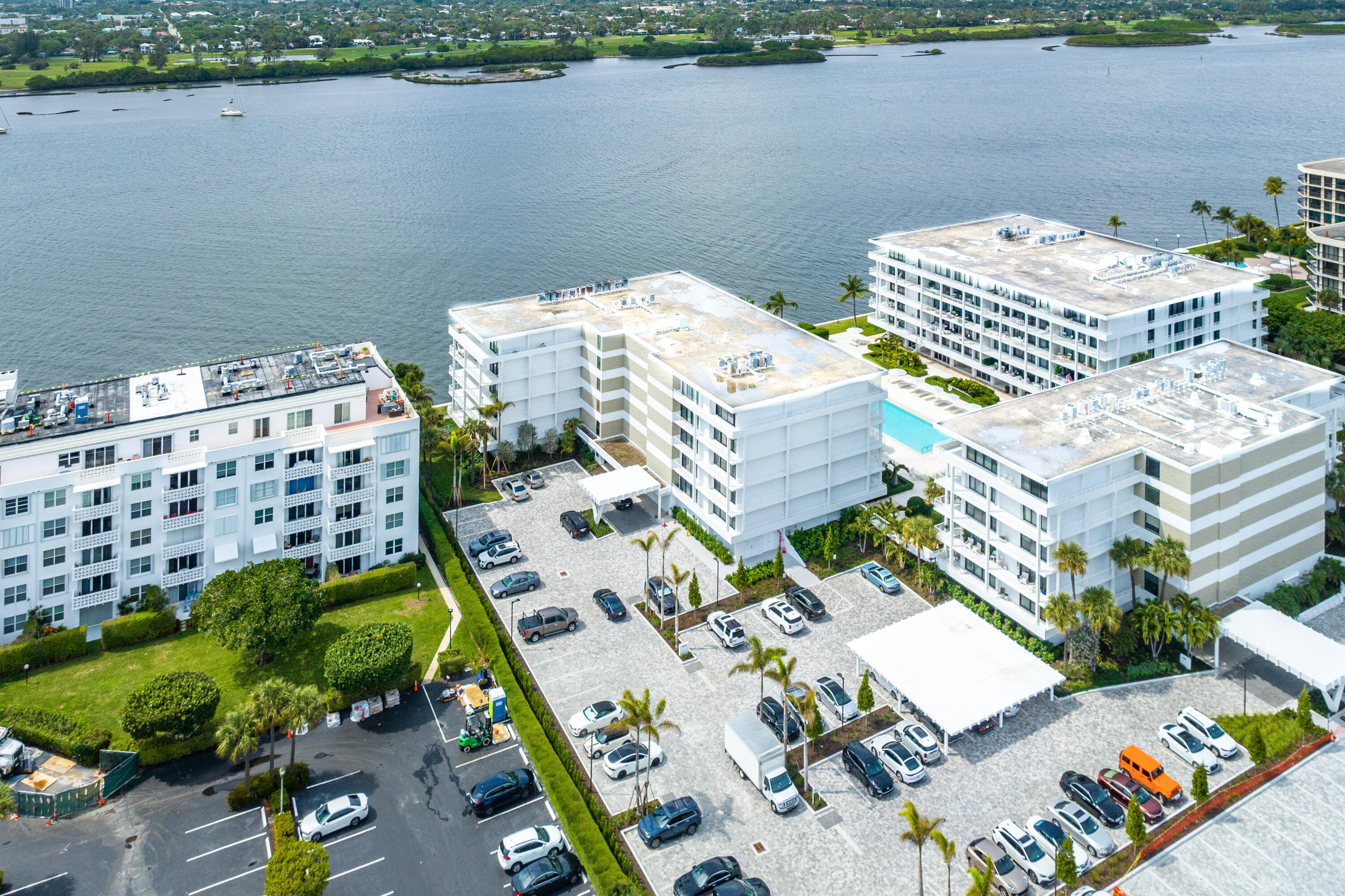 COVE CONDO - Residential