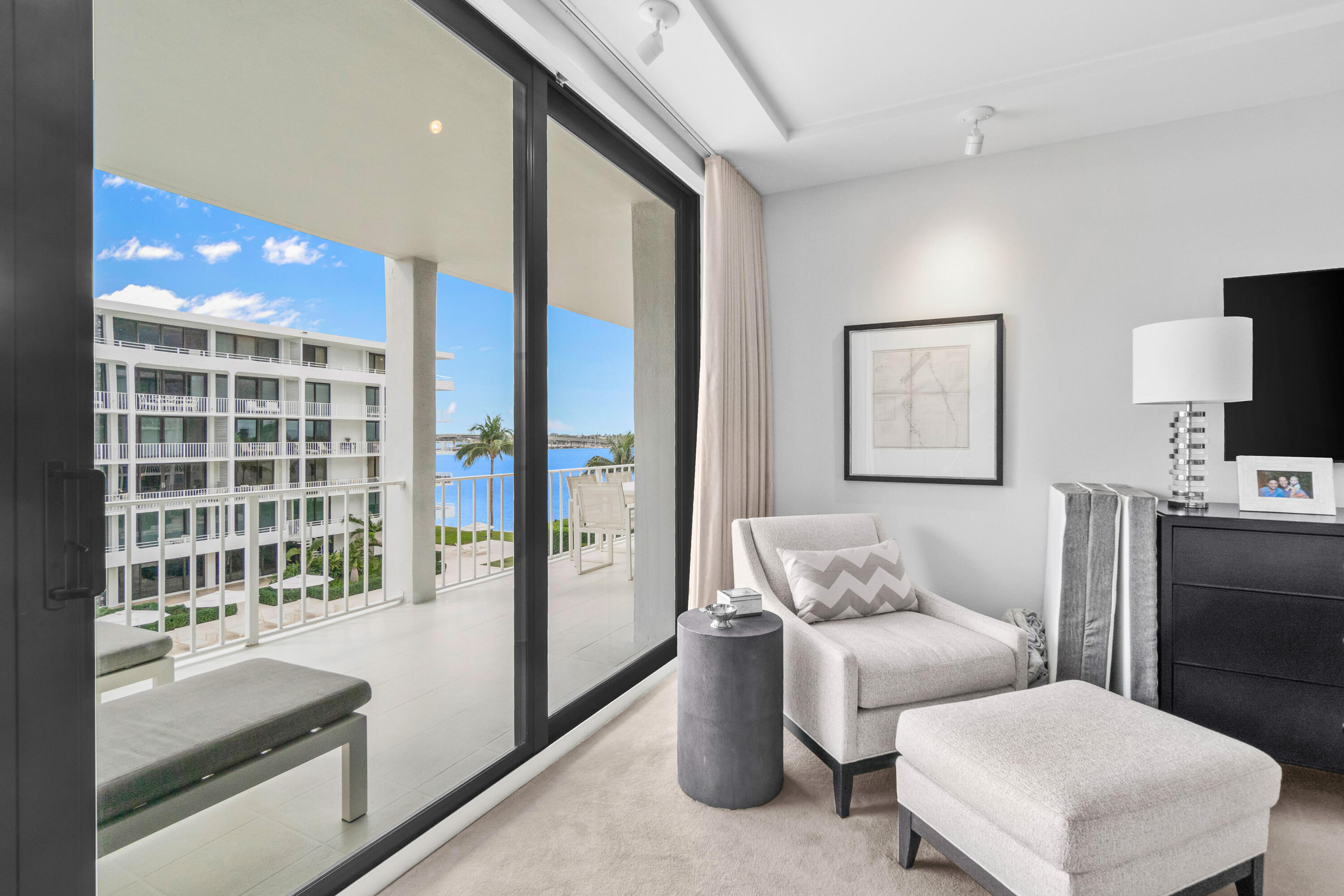 COVE CONDO - Residential