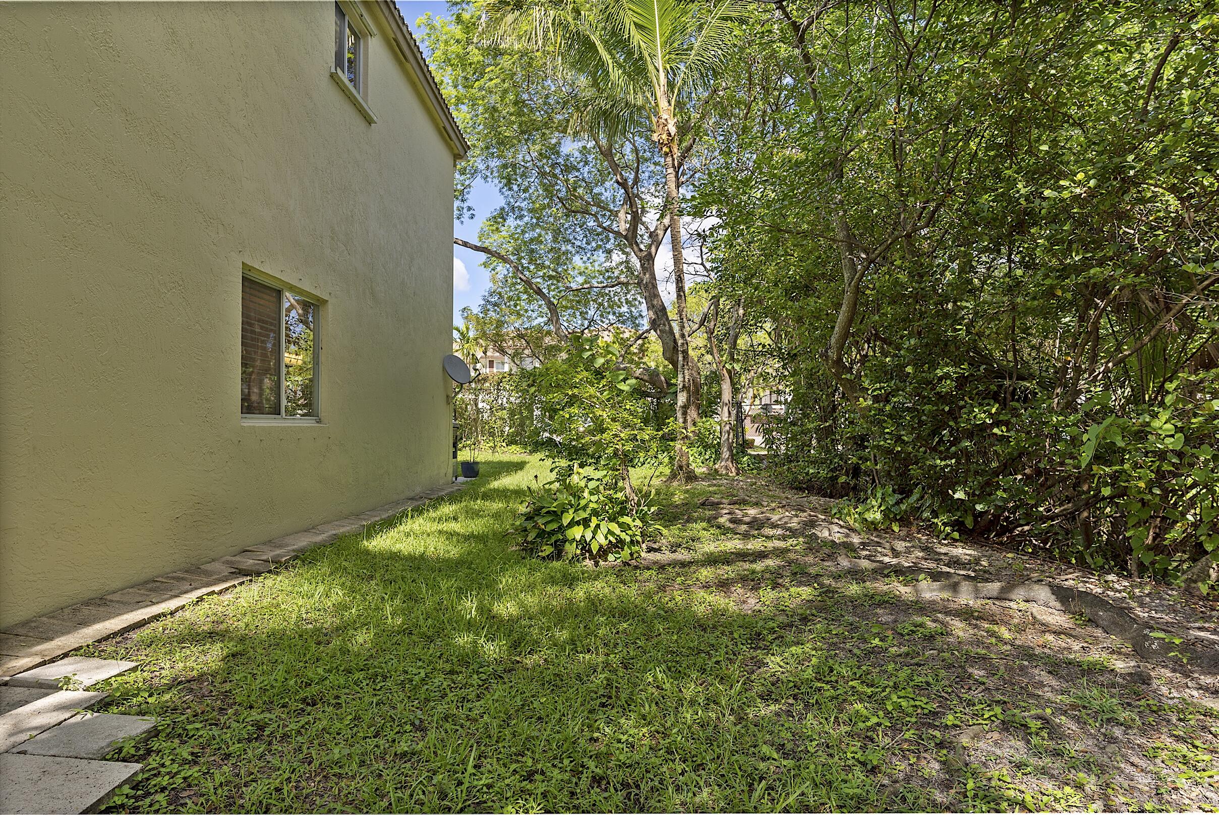 LAGO VISTA AT COCONUT CREEK - Residential