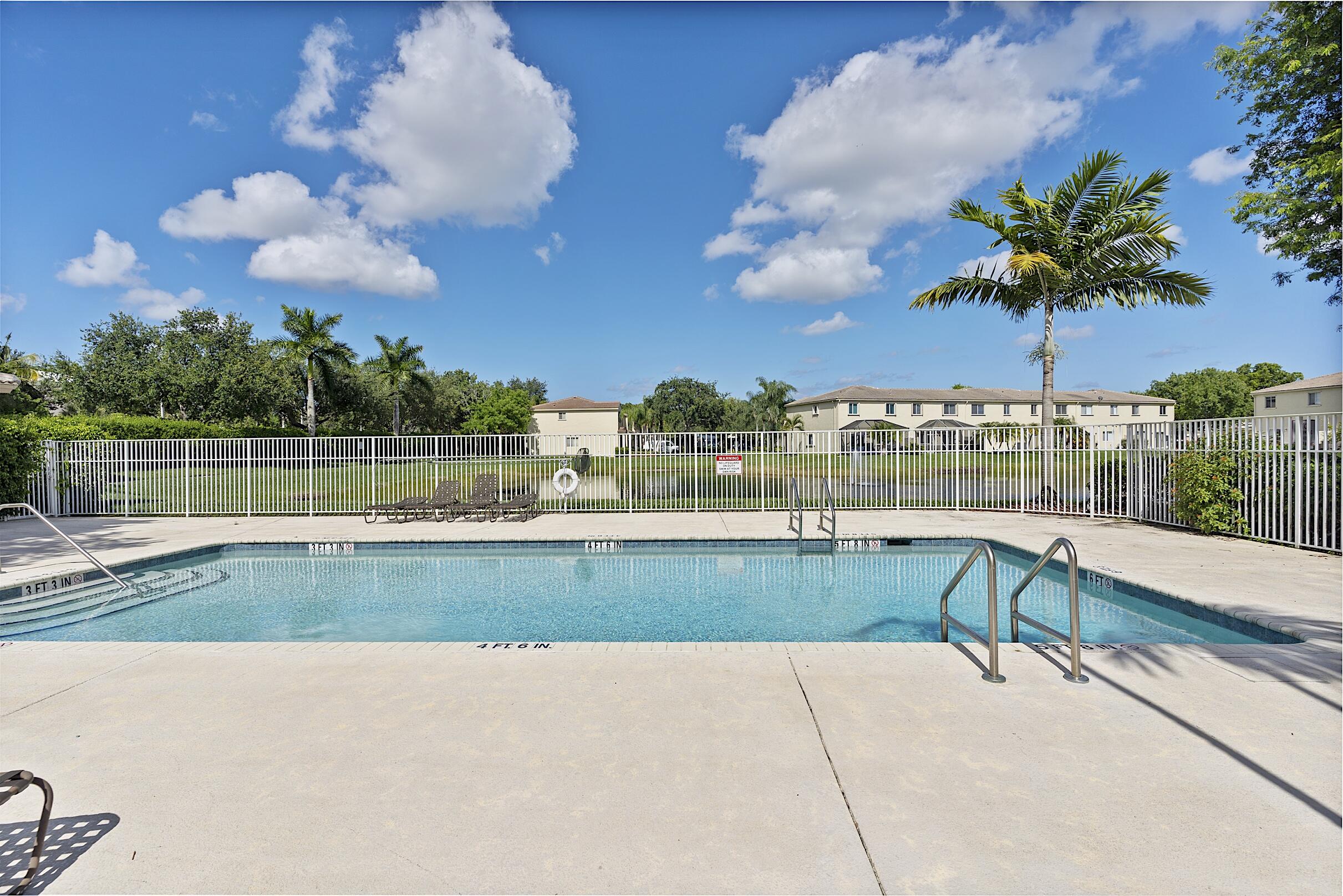 LAGO VISTA AT COCONUT CREEK - Residential