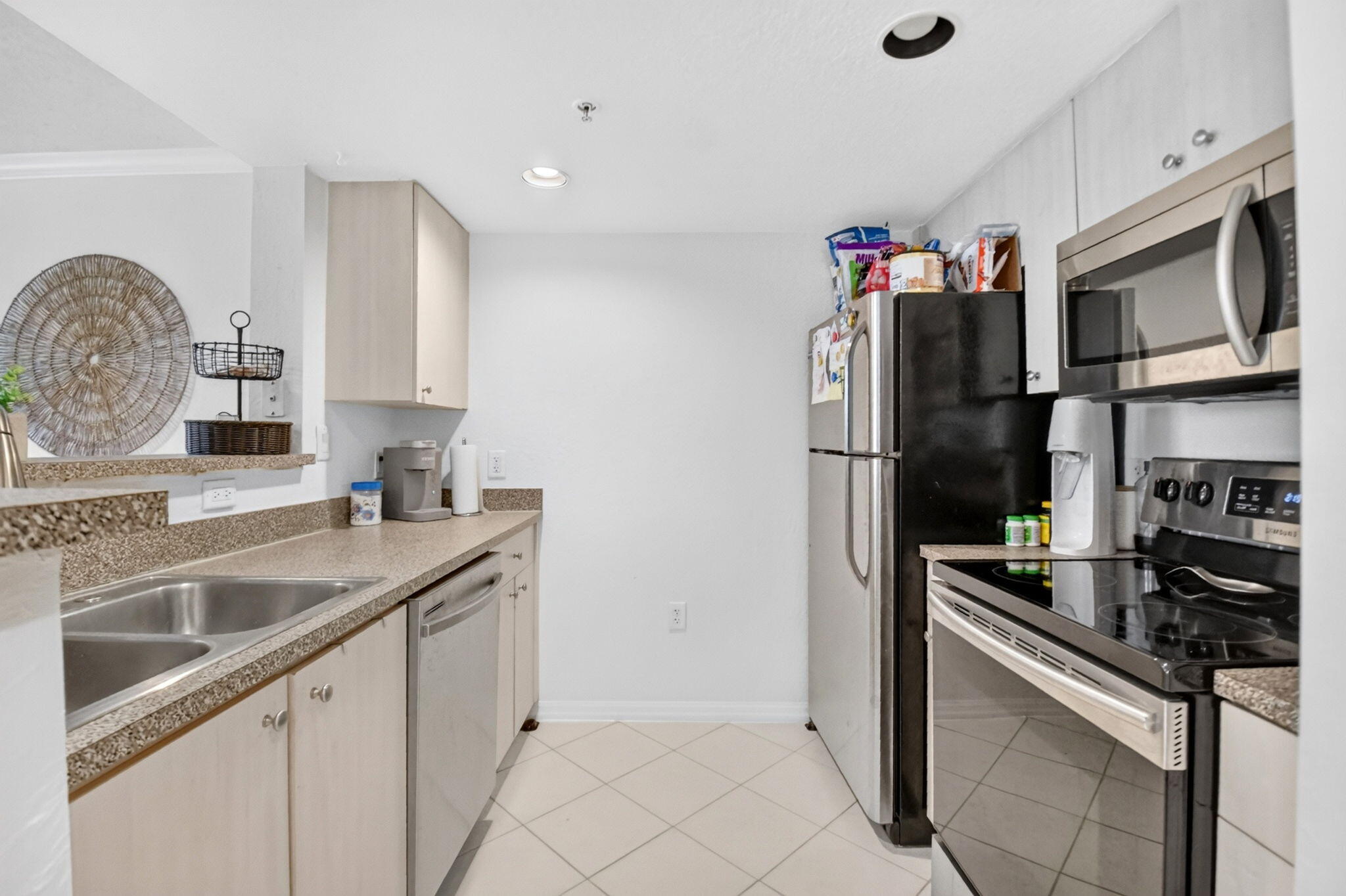 FLAGLER POINTE CONDO - Residential