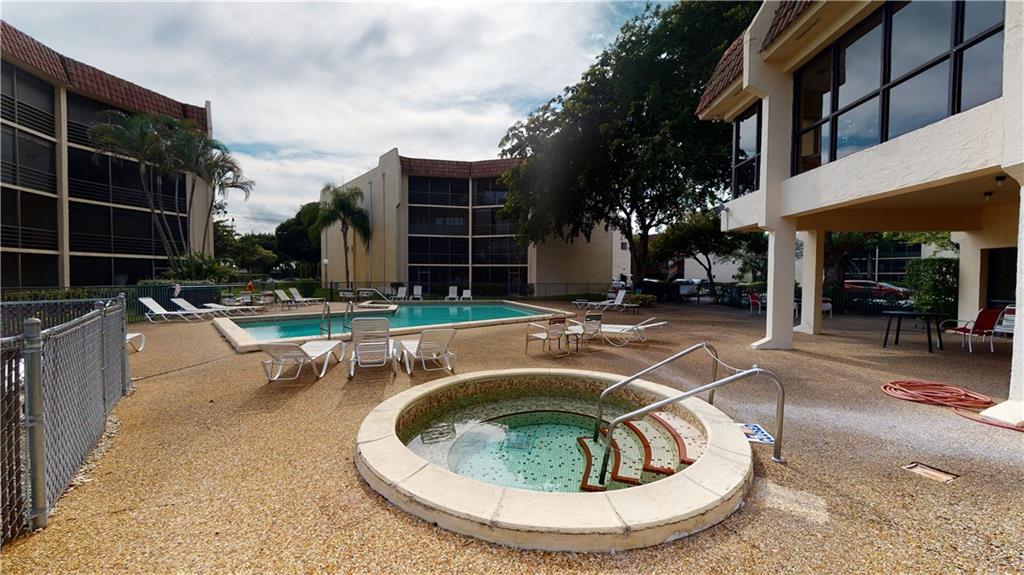 PLANTATION CLUB - Residential