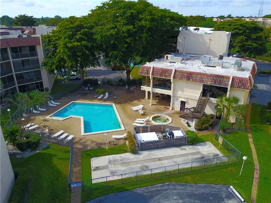 PLANTATION CLUB - Residential