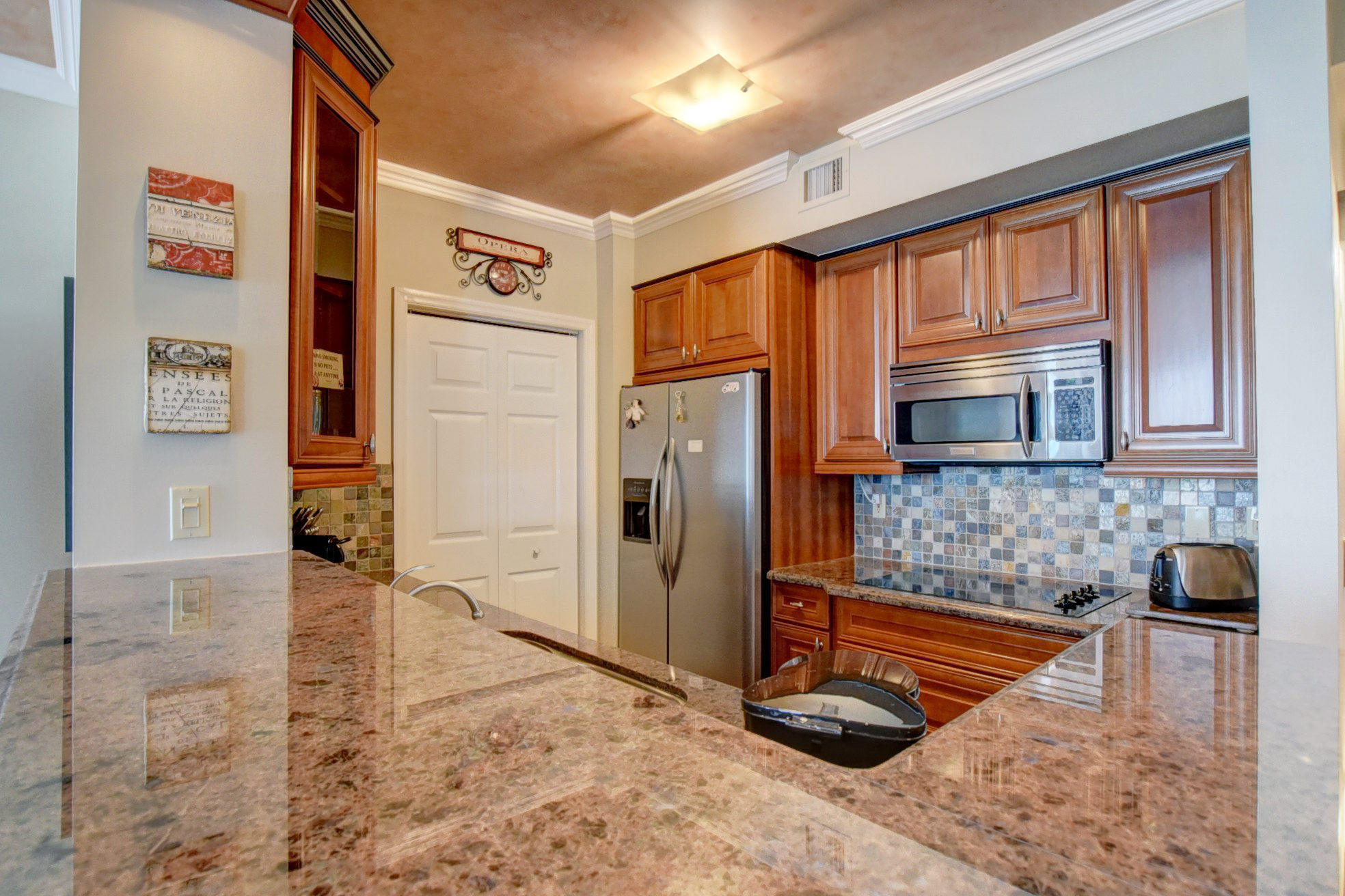 COURTYARDS IN CITYPLACE CONDO - Residential
