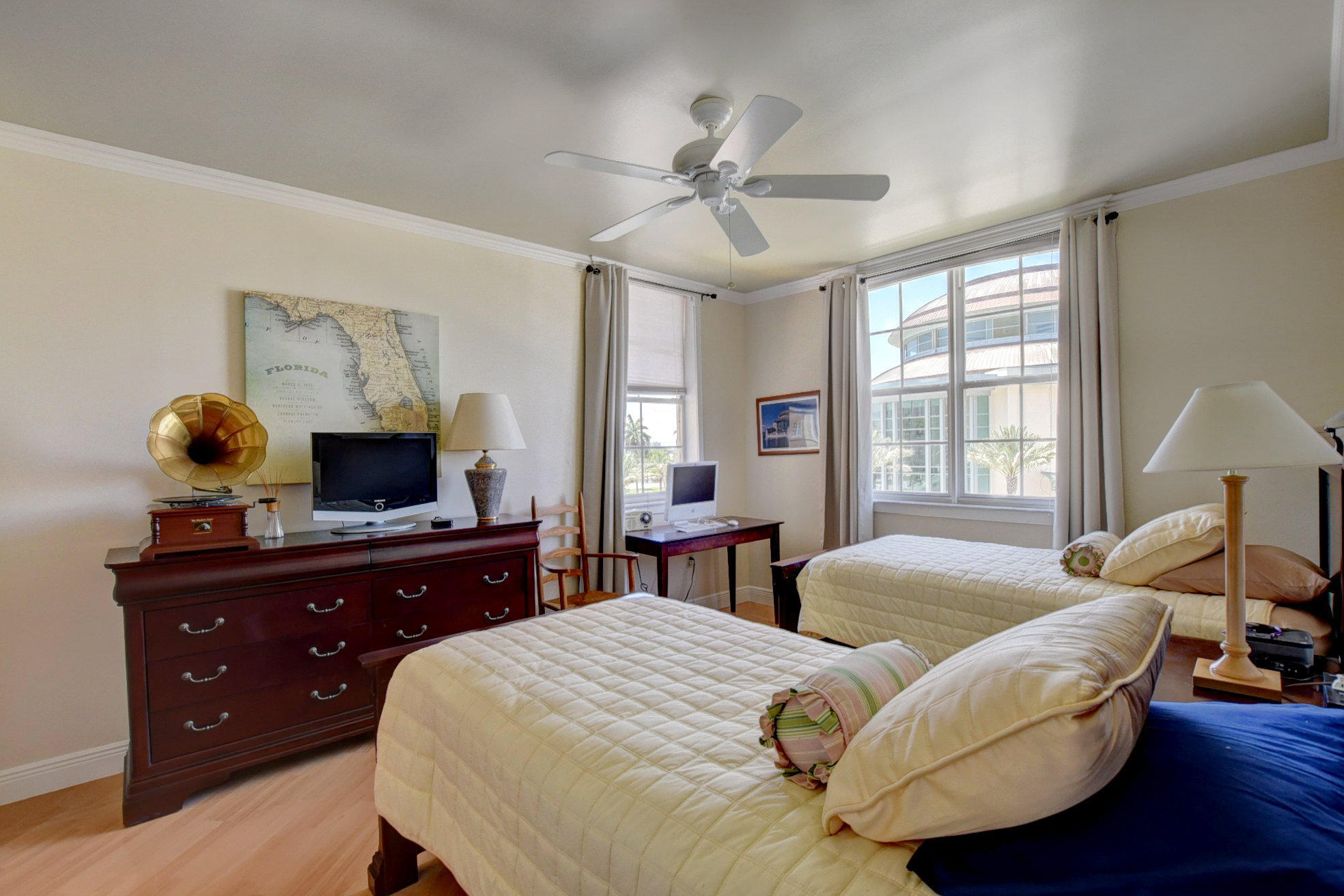 COURTYARDS IN CITYPLACE CONDO - Residential