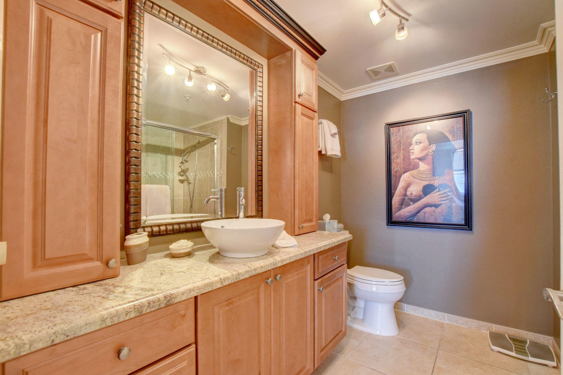 COURTYARDS IN CITYPLACE CONDO - Residential