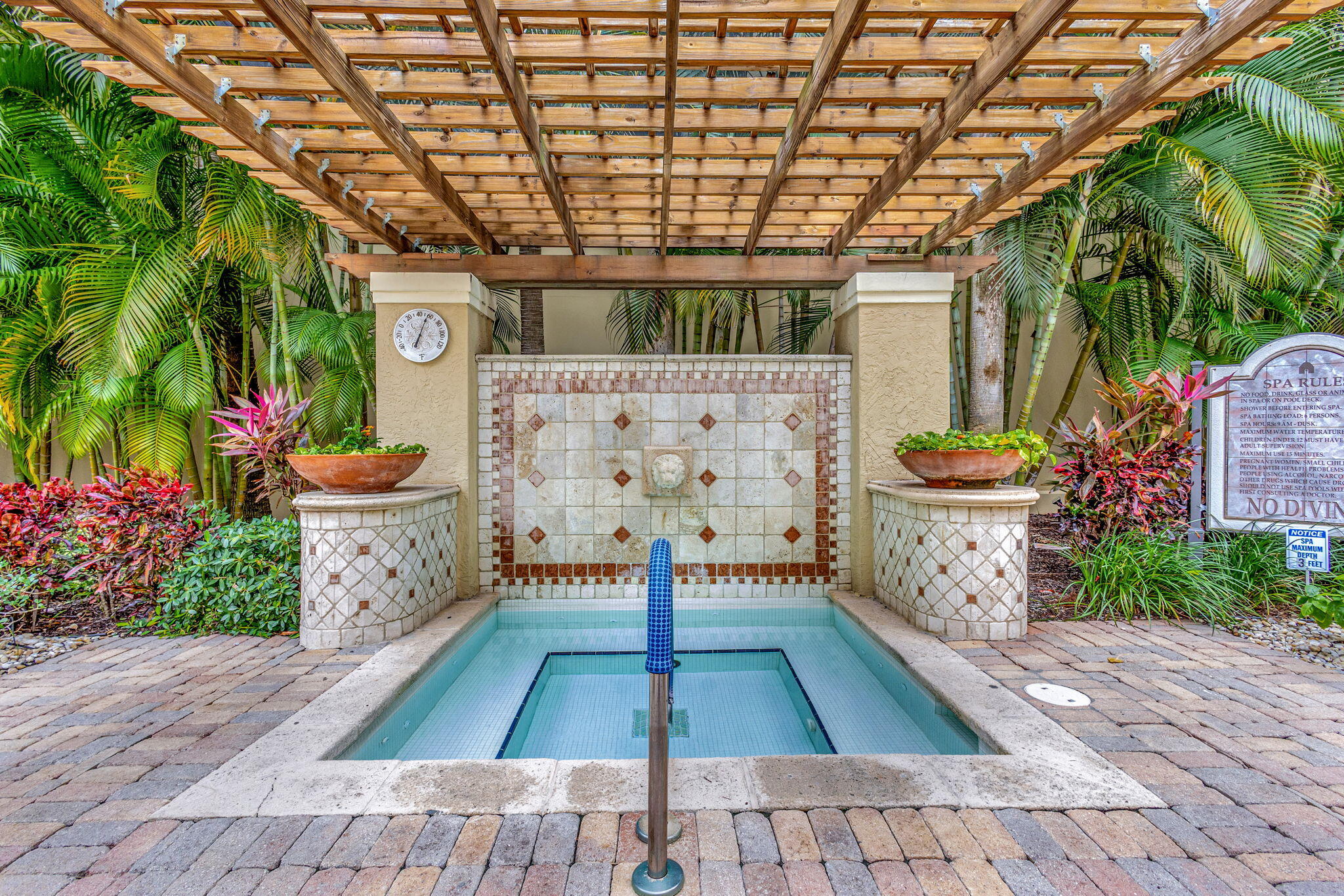 COURTYARDS IN CITYPLACE CONDO - Residential