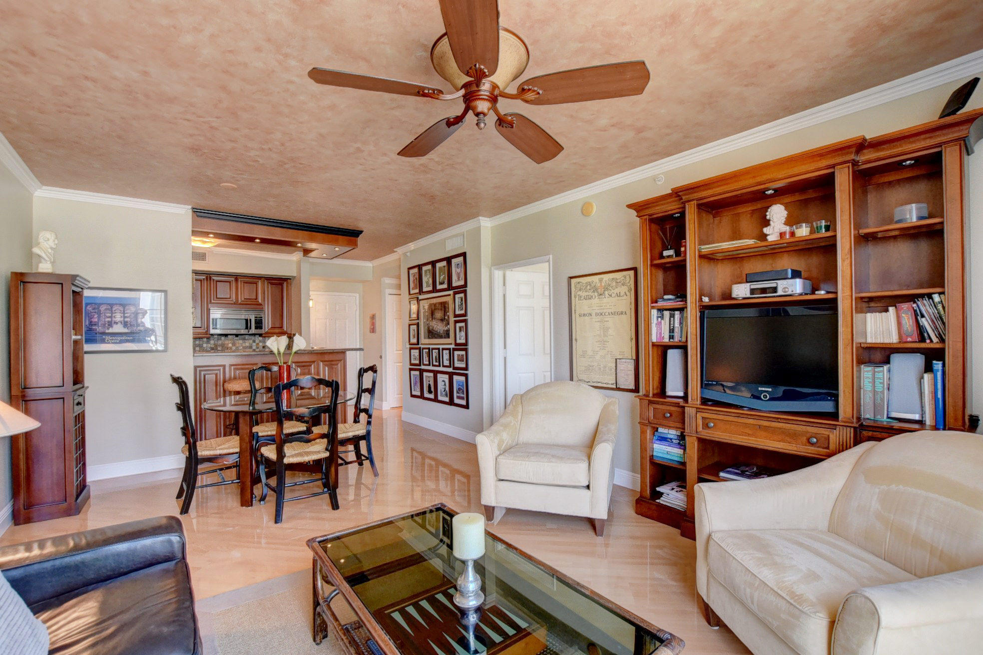 COURTYARDS IN CITYPLACE CONDO - Residential