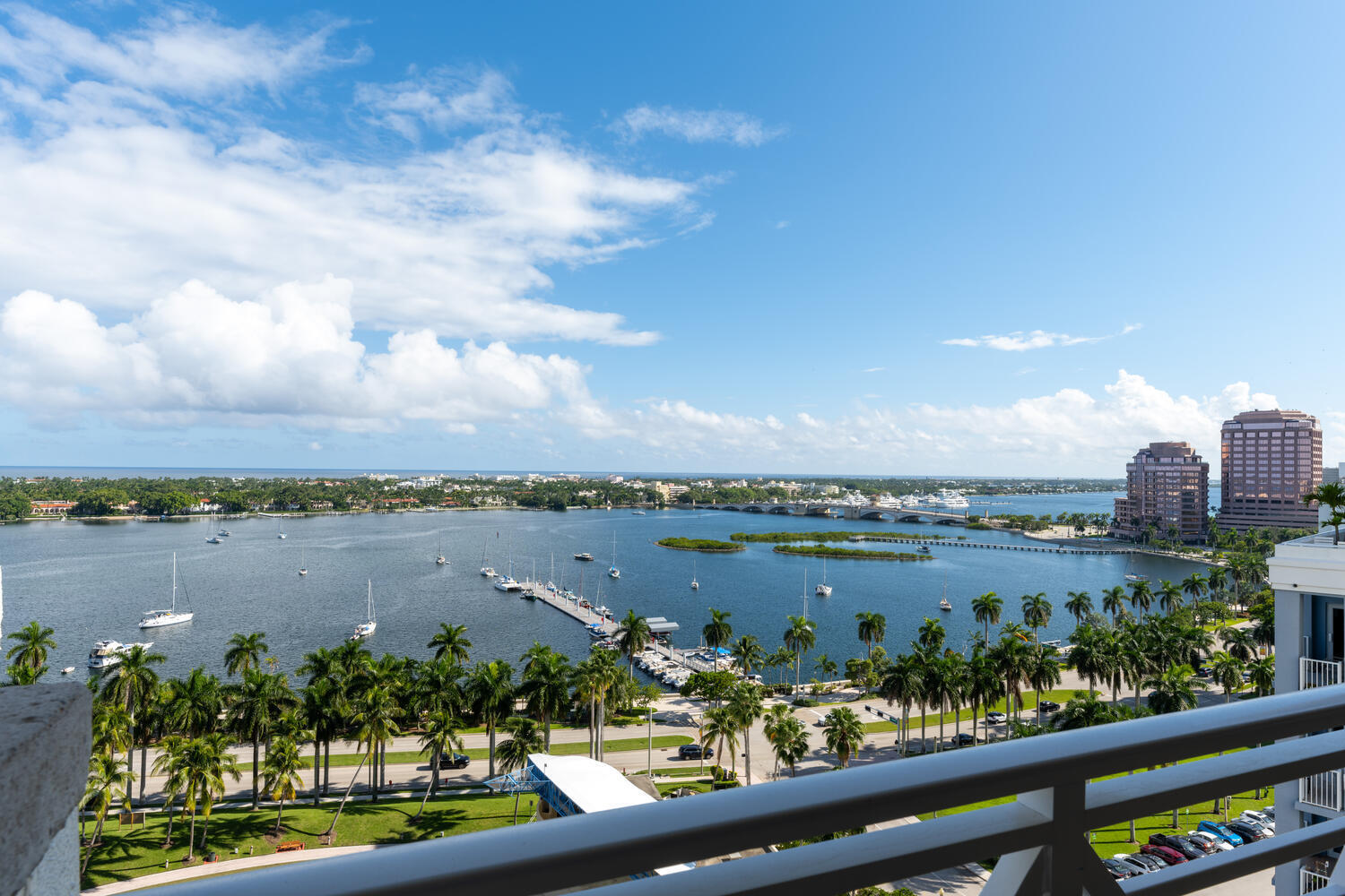 ESPLANADE GRANDE CONDO - Residential