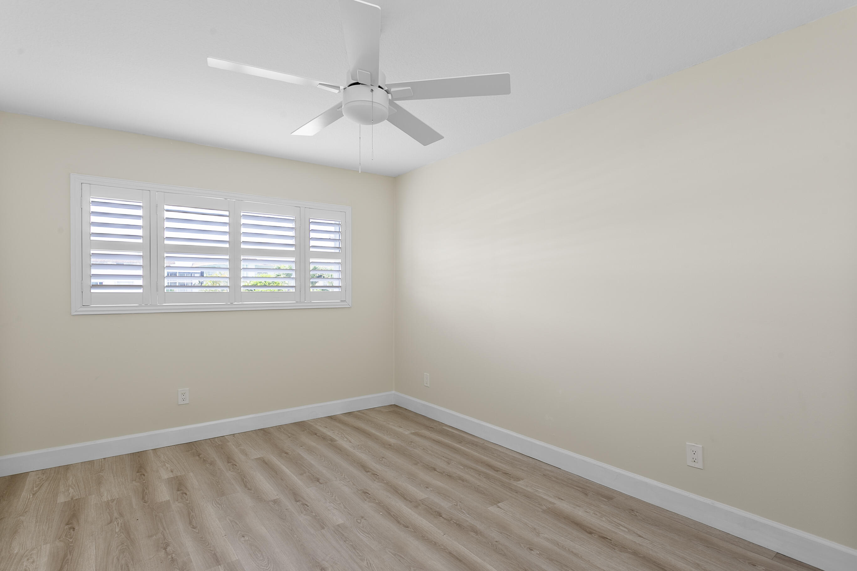 SHORE CLUB APTS B & C CONDO - Residential