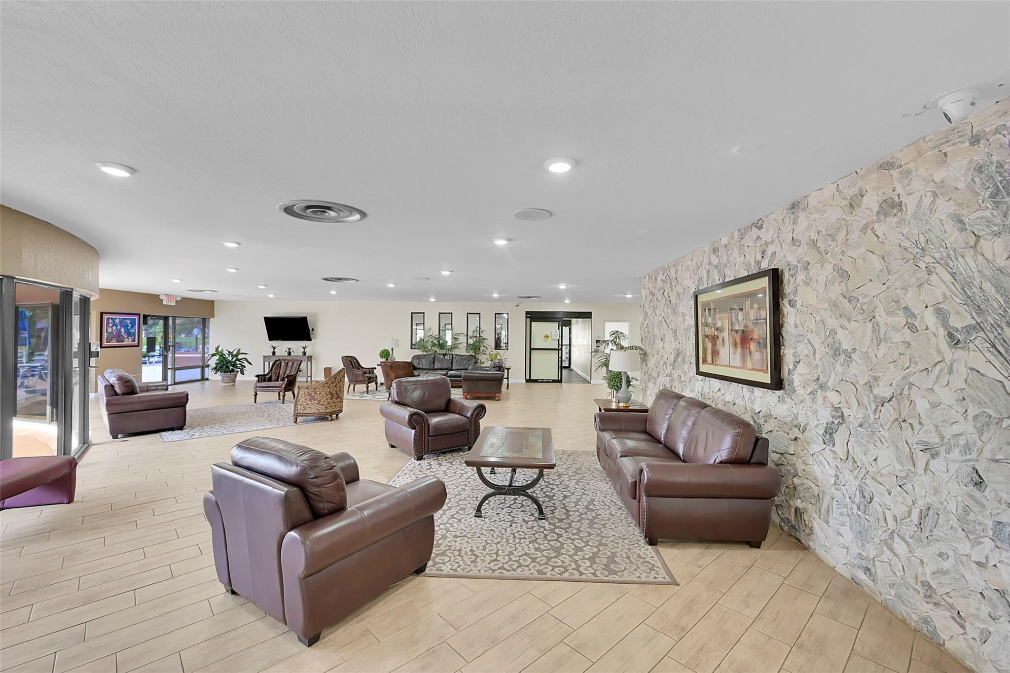 SUNRISE LAKES PHASE III - Residential
