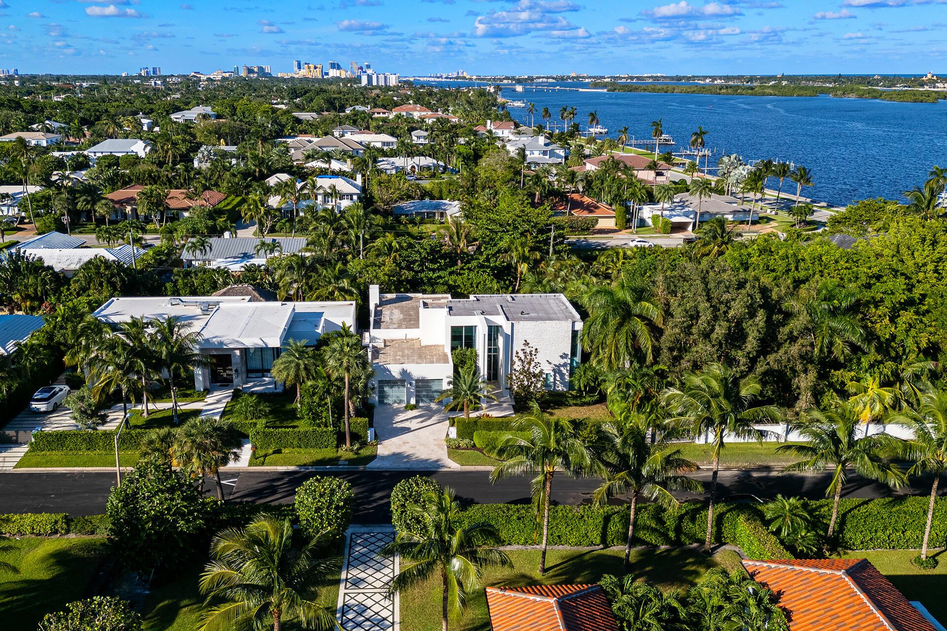 ELLAMAR - Residential