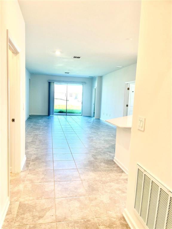ASTONIA NORTH - Residential Lease