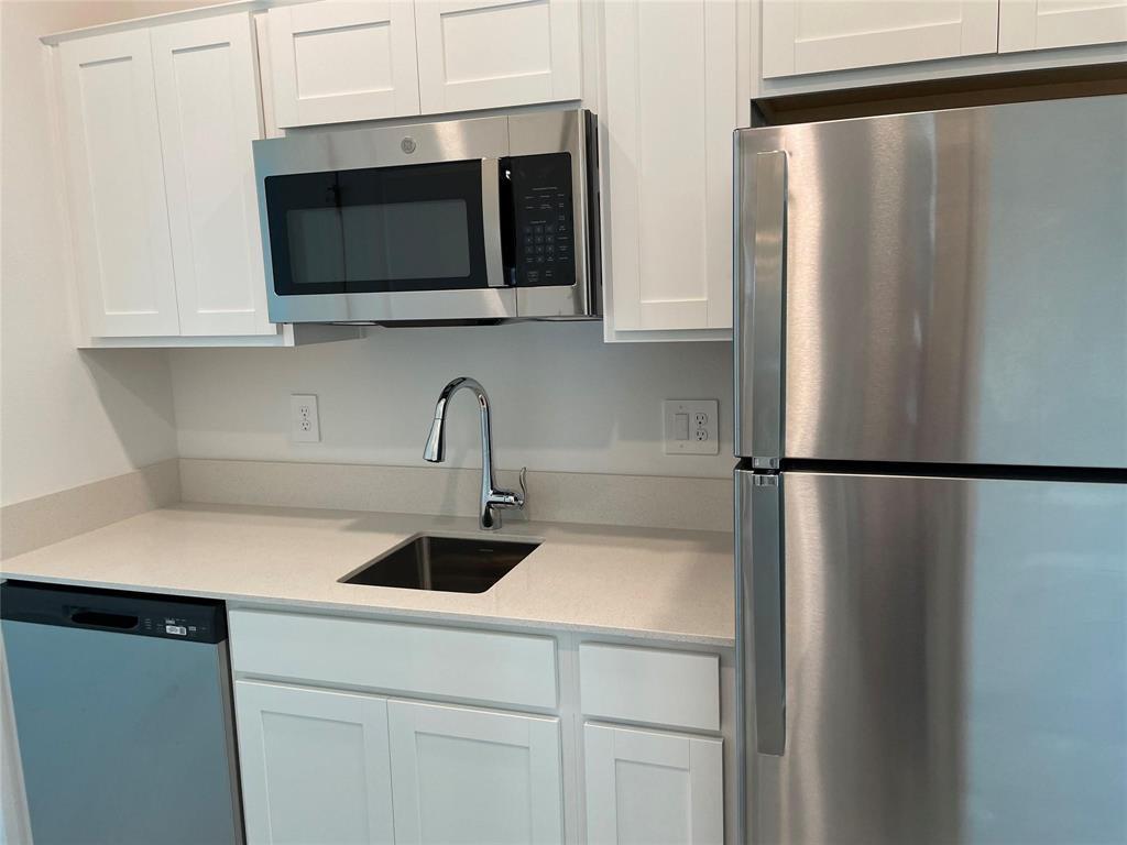 ASTONIA NORTH - Residential Lease