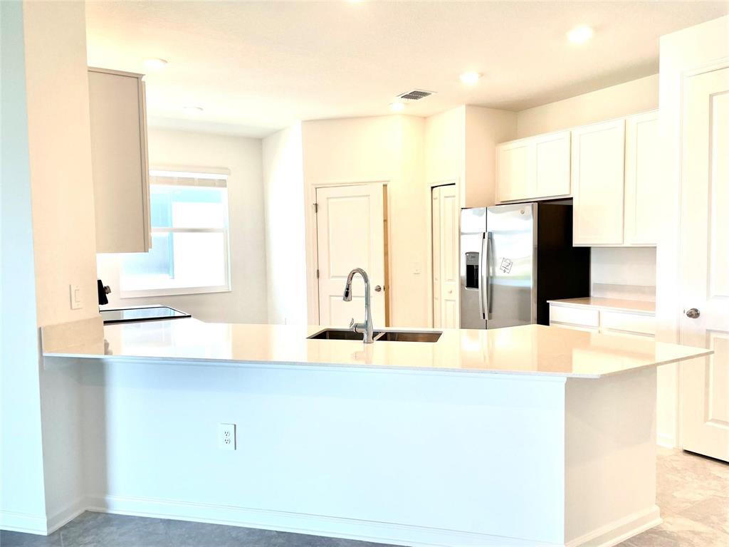 ASTONIA NORTH - Residential Lease