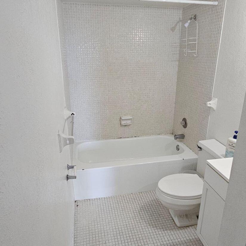 MANORS OF INVERRARY XI - Residential Lease