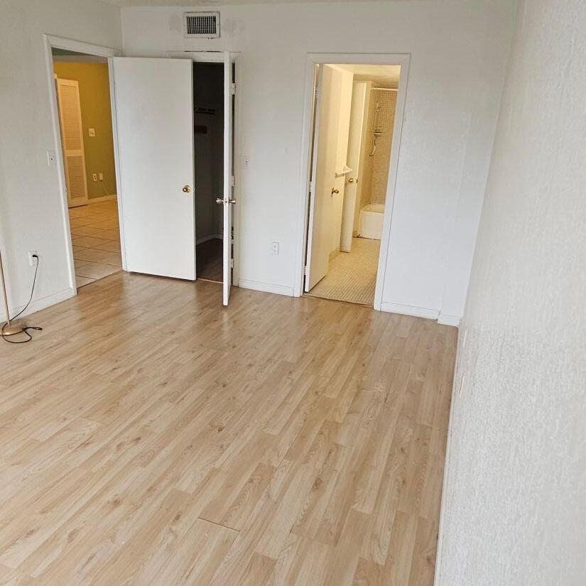 MANORS OF INVERRARY XI - Residential Lease