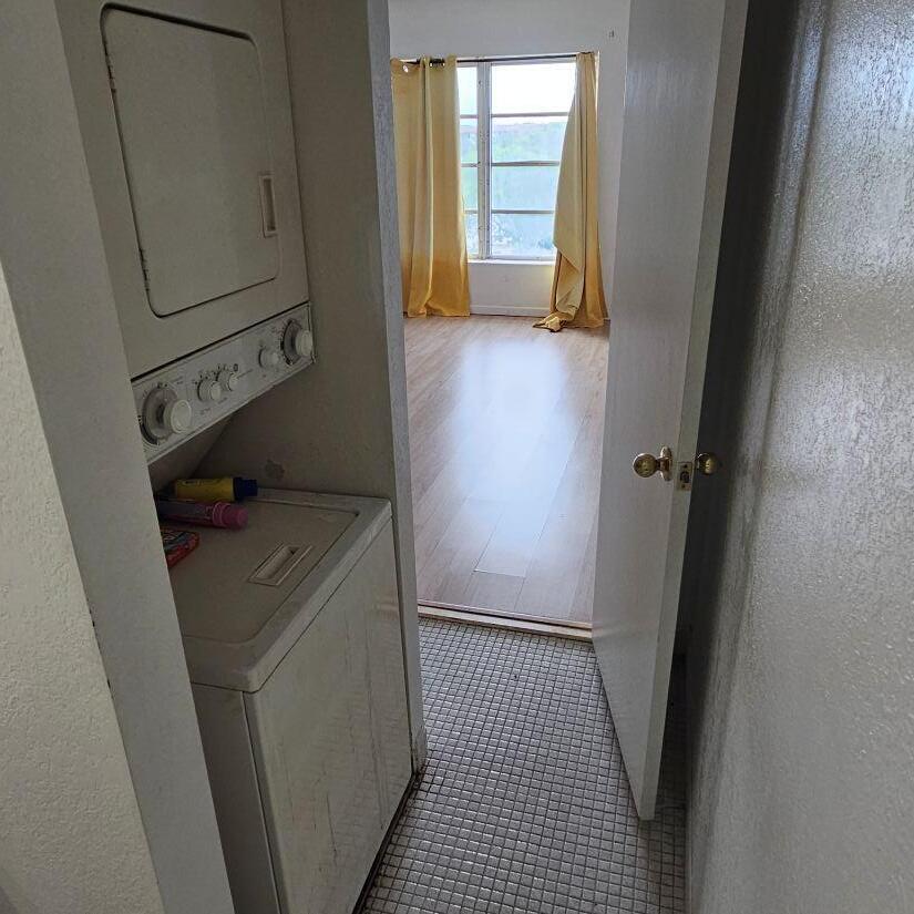 MANORS OF INVERRARY XI - Residential Lease