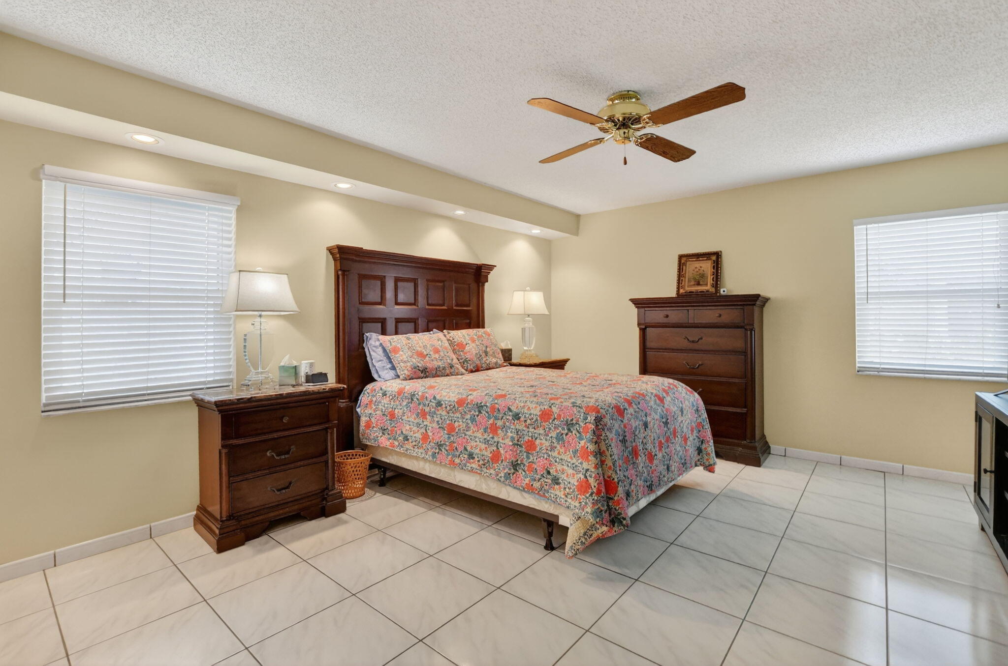 WATERBERRY VILLAS - Residential
