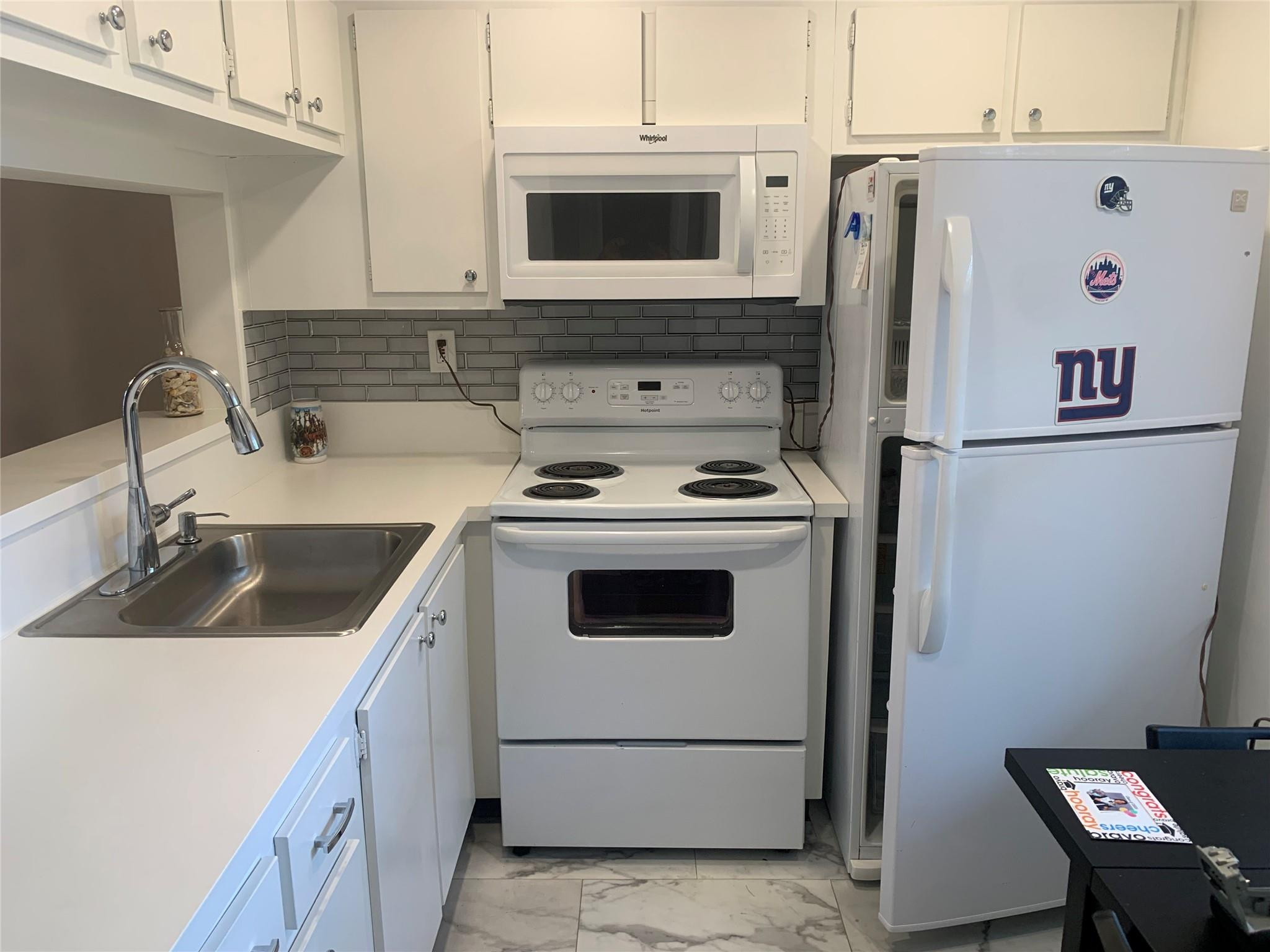 LIME BAY - Residential