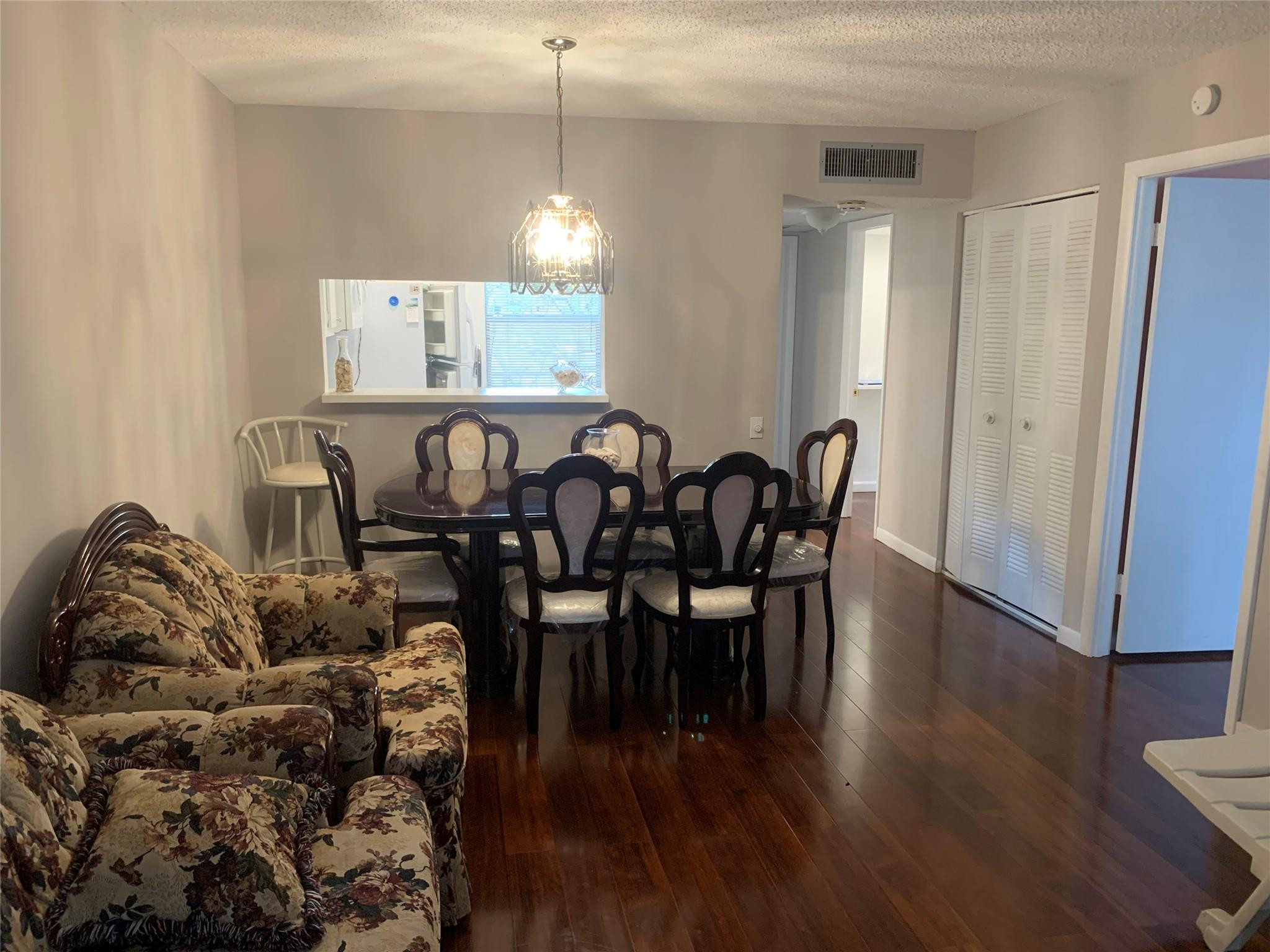 LIME BAY - Residential