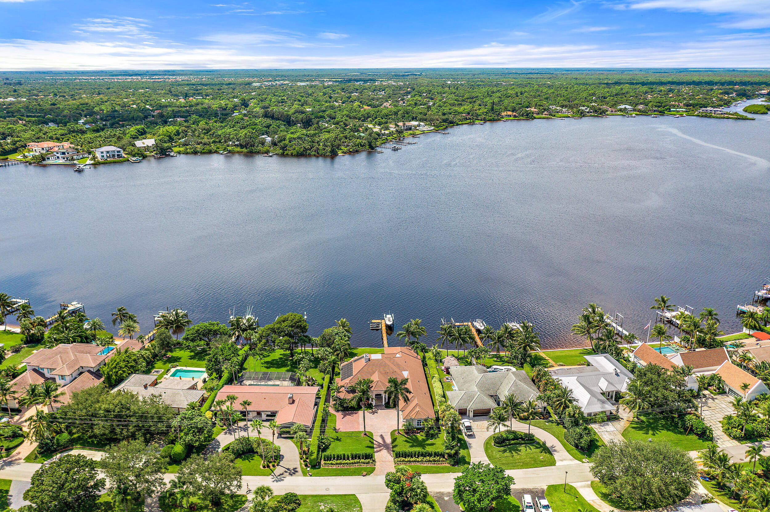 Tequesta Country Club - Residential