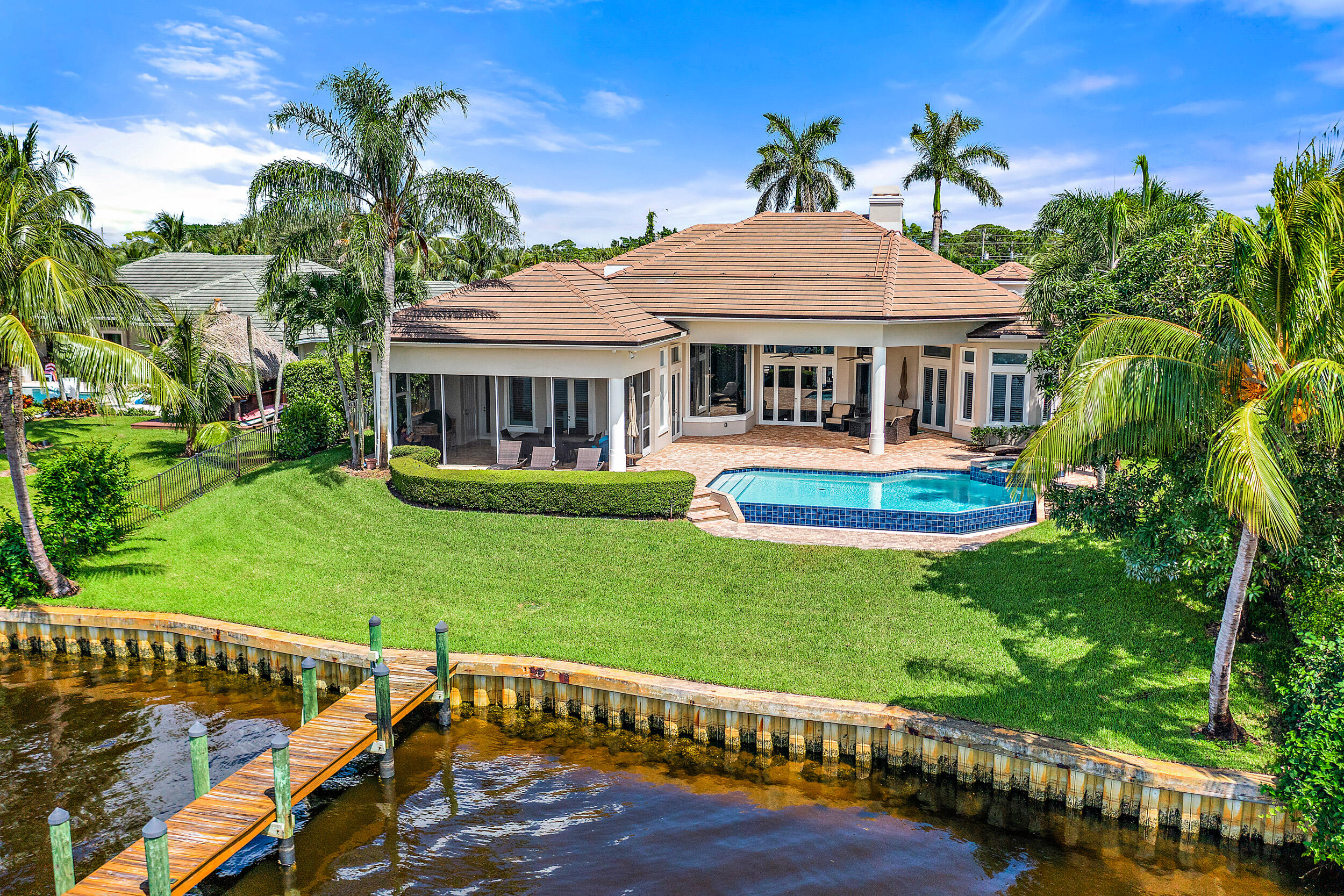Tequesta Country Club - Residential