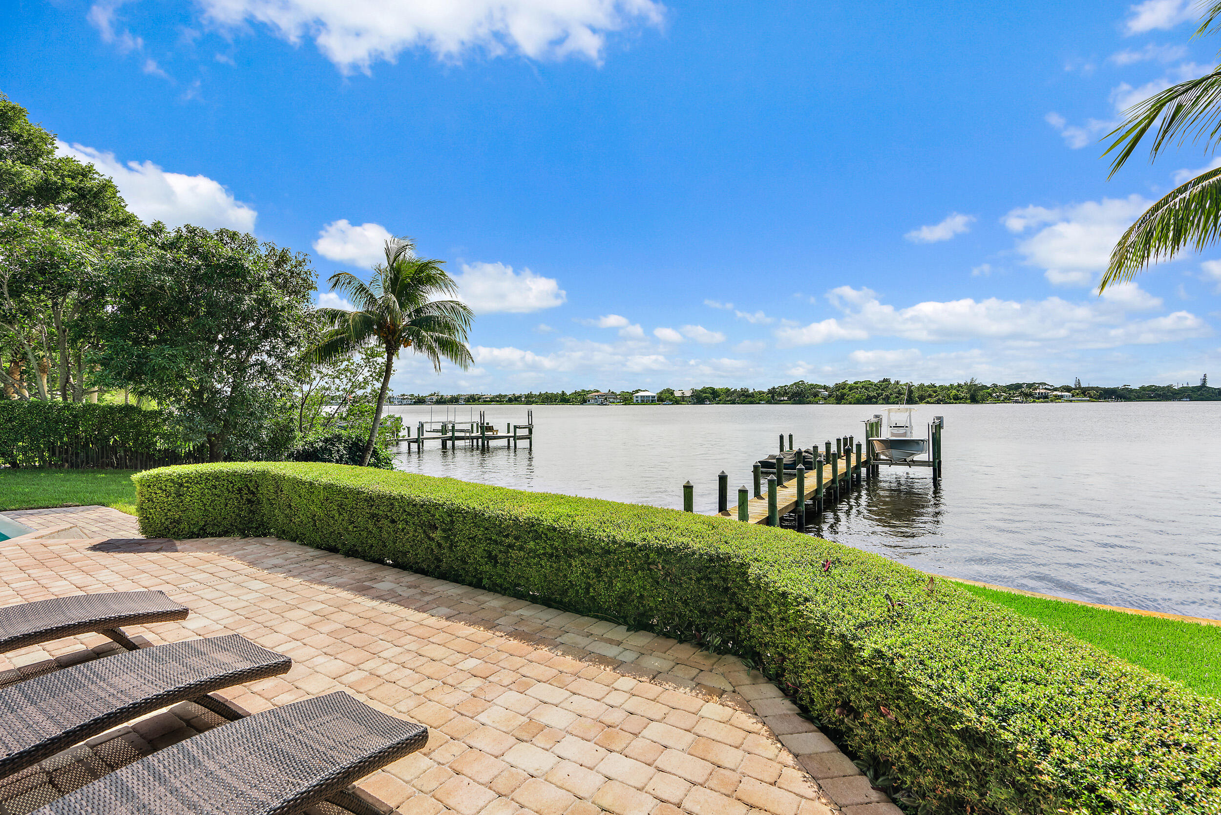 Tequesta Country Club - Residential