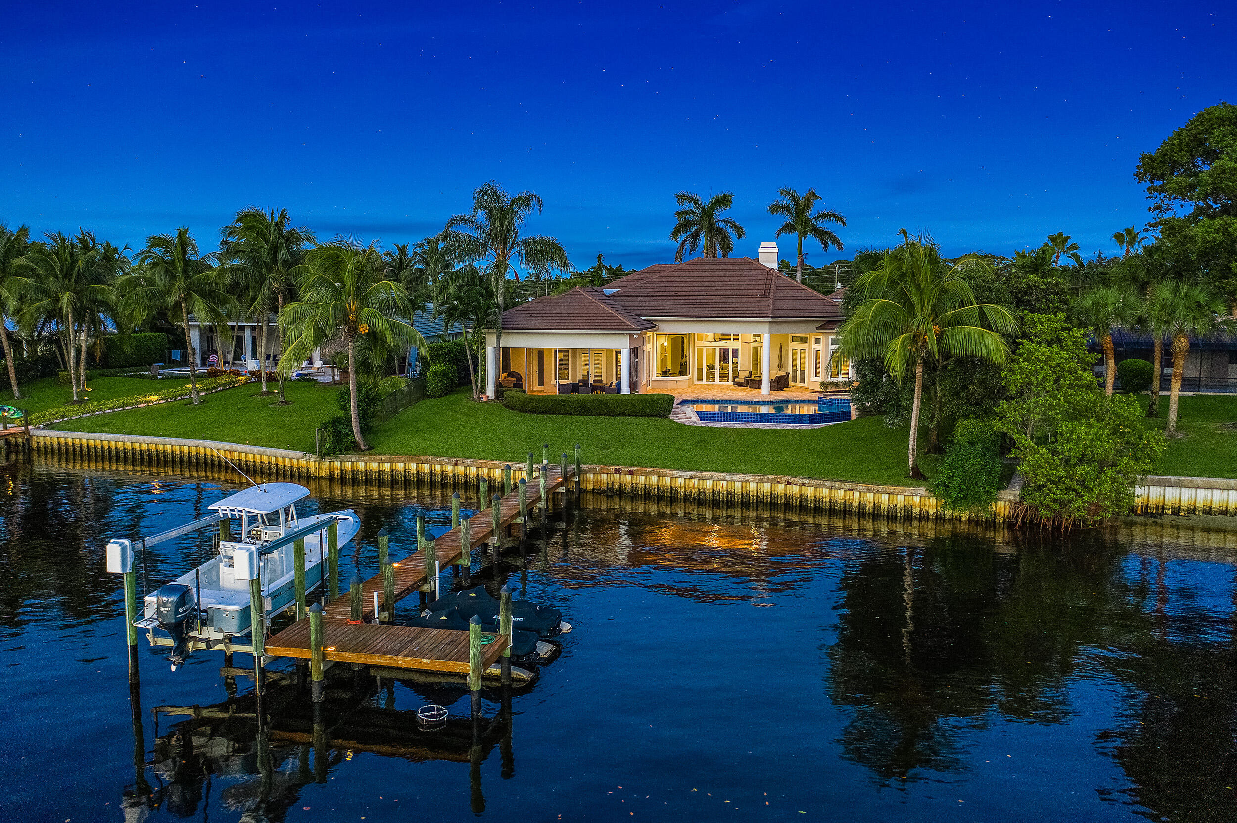 Tequesta Country Club - Residential