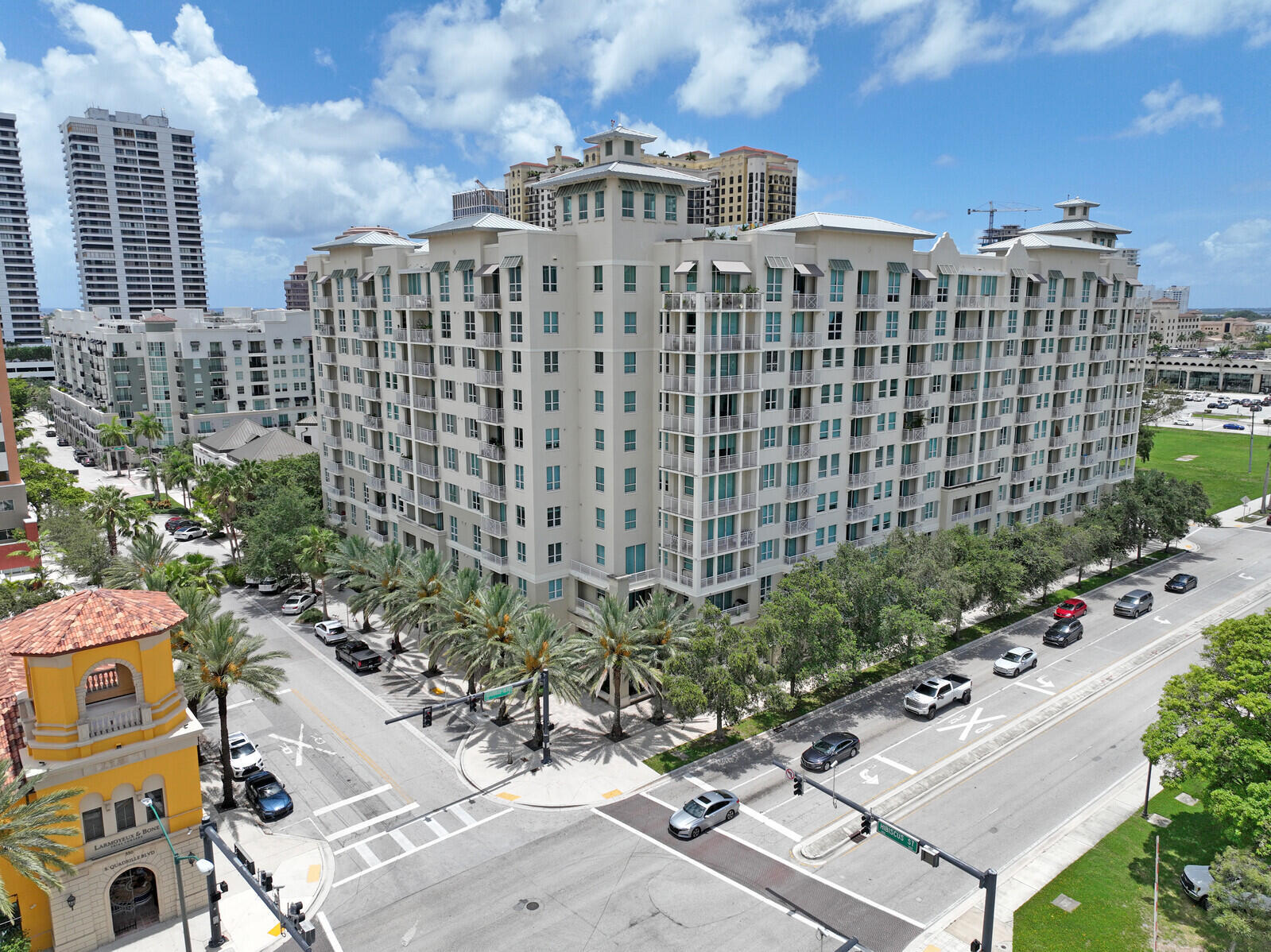 CITY PALMS CONDO - Residential Lease