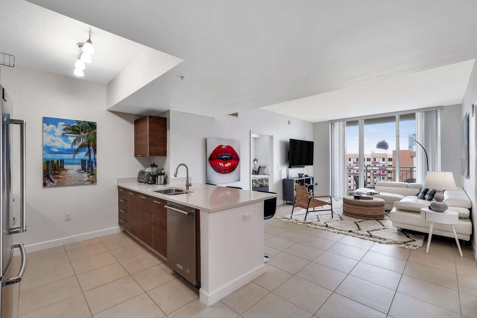 CITY PALMS CONDO - Residential Lease