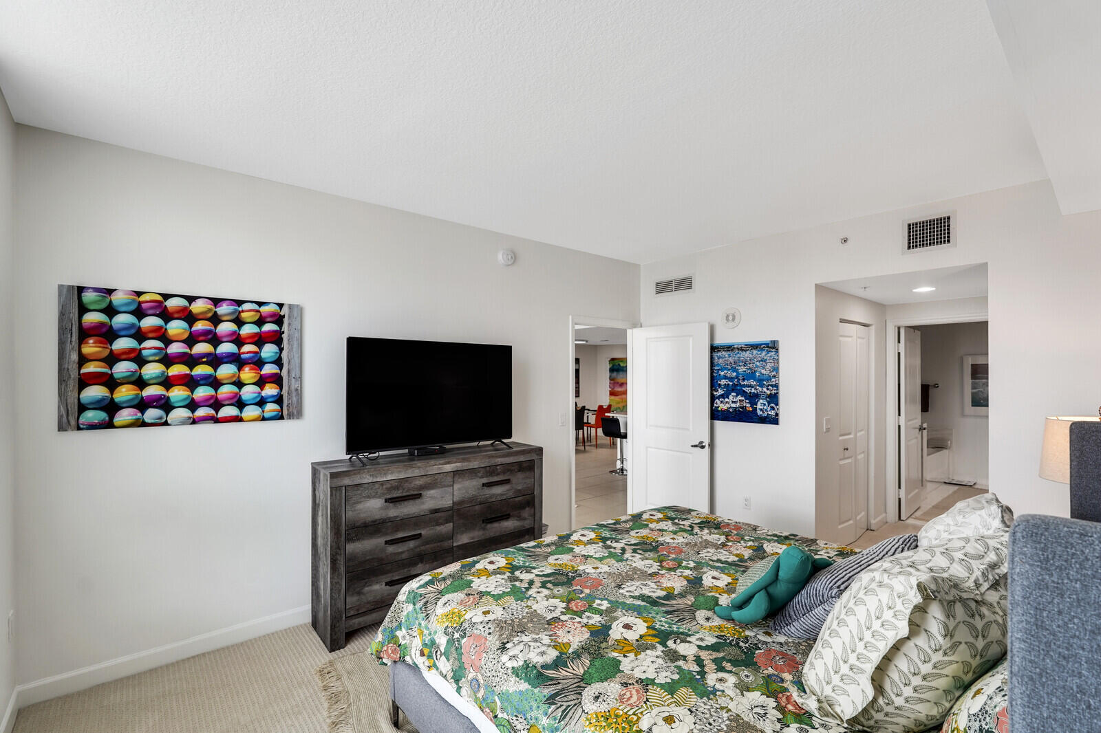 CITY PALMS CONDO - Residential Lease