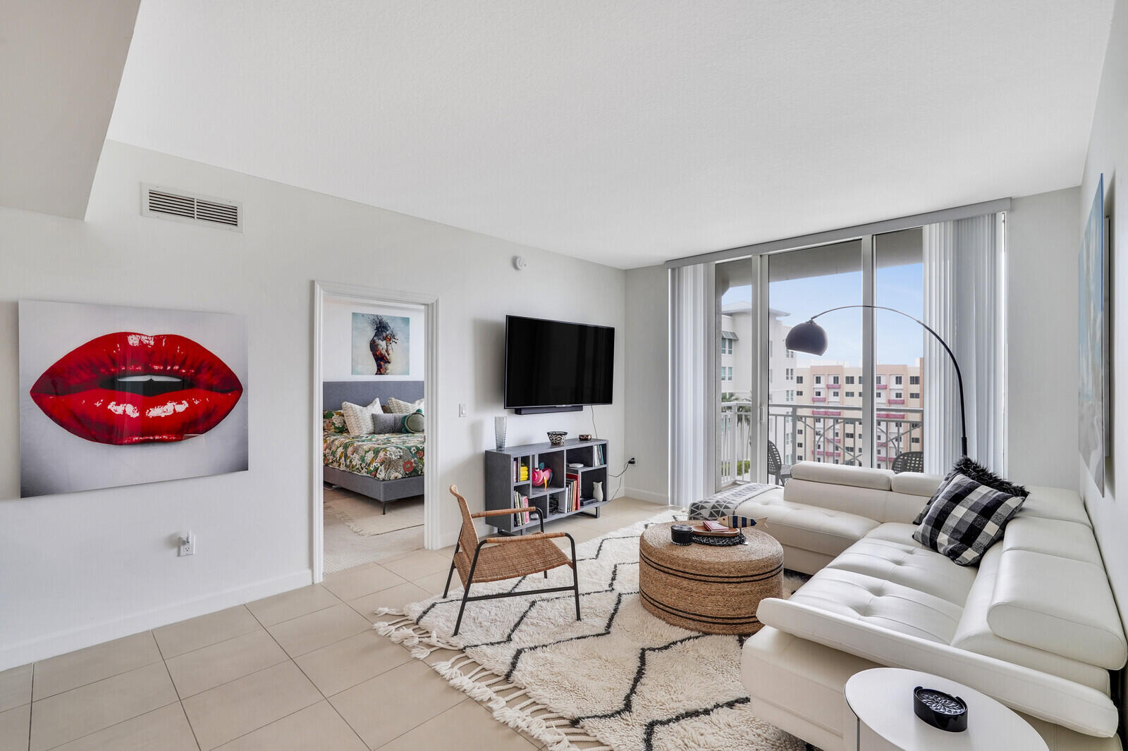 CITY PALMS CONDO - Residential Lease
