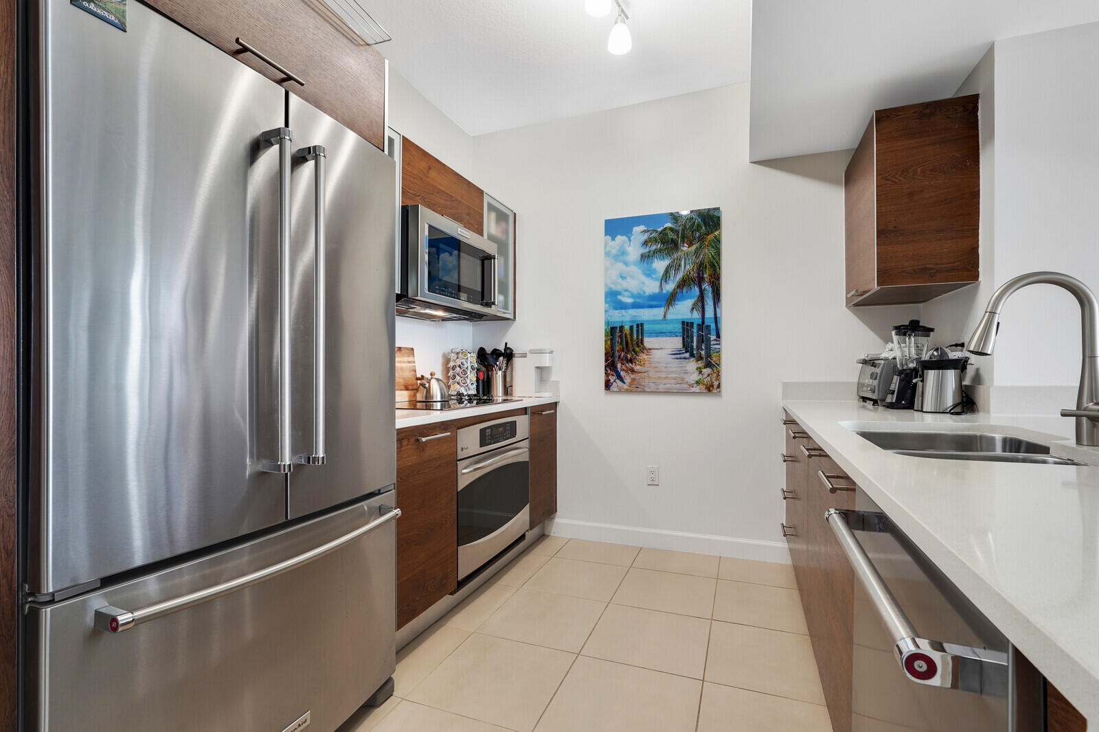 CITY PALMS CONDO - Residential Lease